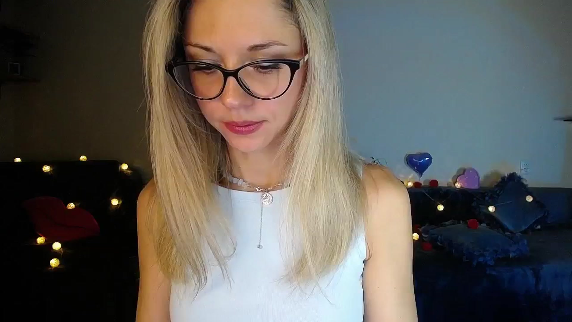 Gallery image thumbnail from Sunshine_alis's myfreecams stream on, 11/19/2025, 17:50 image 8 of 20