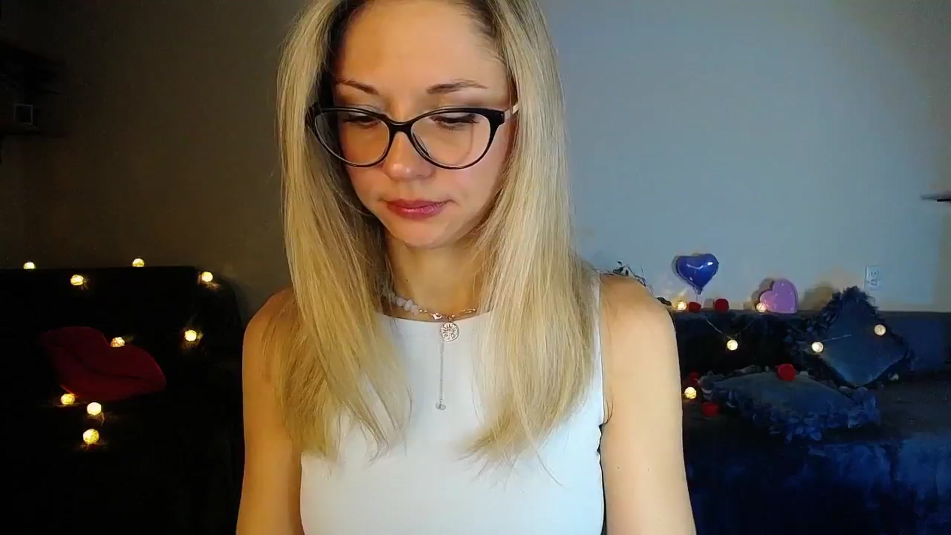Gallery image thumbnail from Sunshine_alis's myfreecams stream on, 11/19/2025, 17:50 image 10 of 20