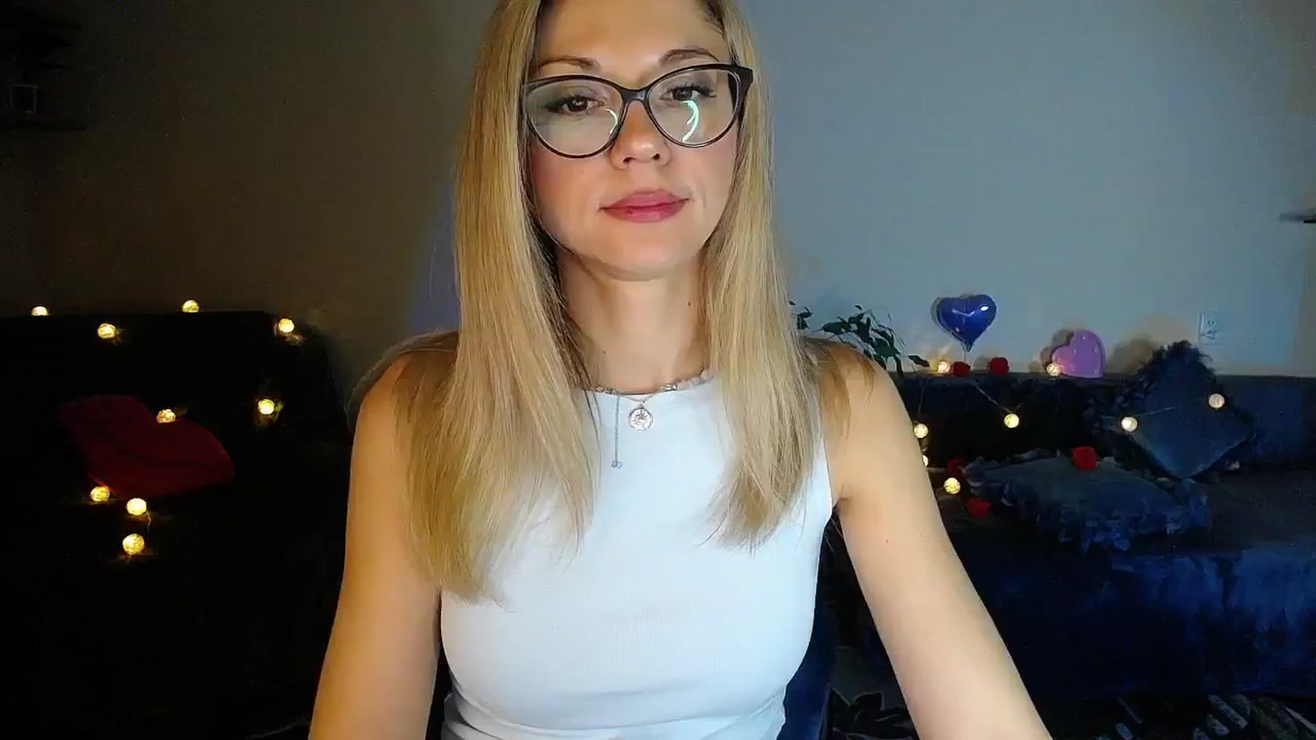 Gallery image thumbnail from Sunshine_alis's myfreecams stream on, 11/19/2025, 20:13 image 5 of 20