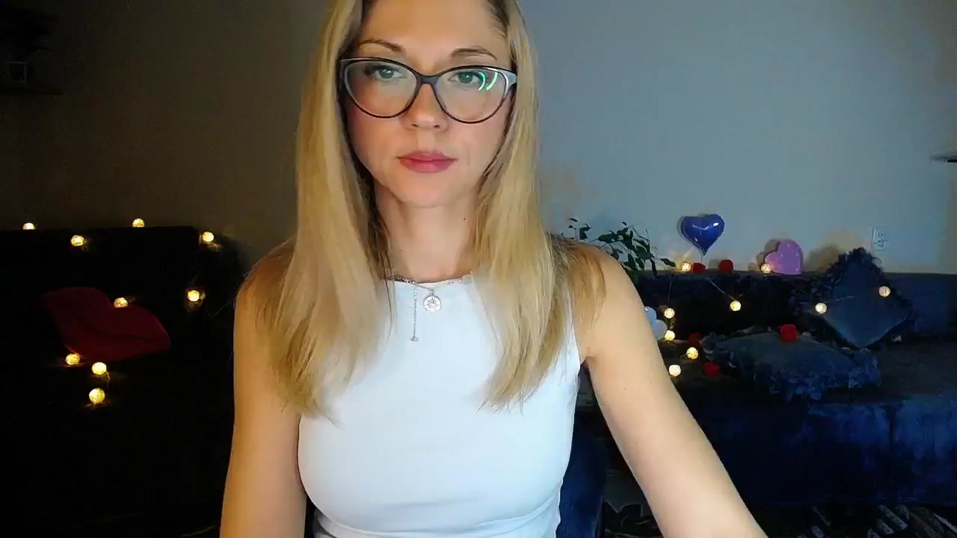 Gallery image thumbnail from Sunshine_alis's myfreecams stream on, 11/19/2025, 20:13 image 3 of 20
