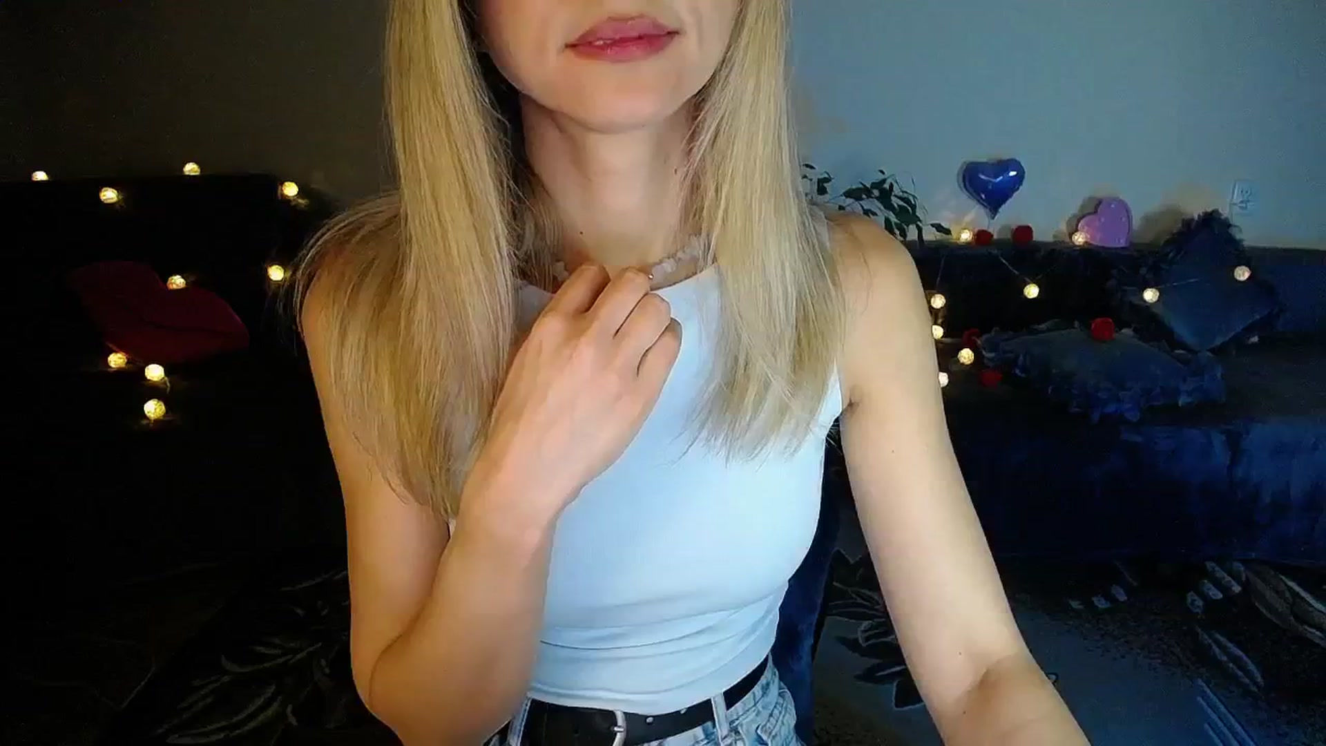 Gallery image thumbnail from Sunshine_alis's myfreecams stream on, 11/19/2025, 20:13 image 11 of 20