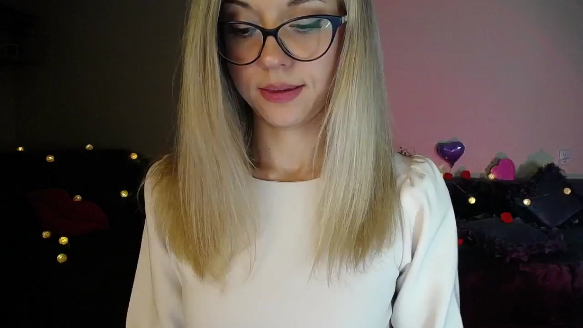 Gallery image thumbnail from Sunshine_alis's myfreecams stream on, 11/20/2025, 21:16 image 5 of 20