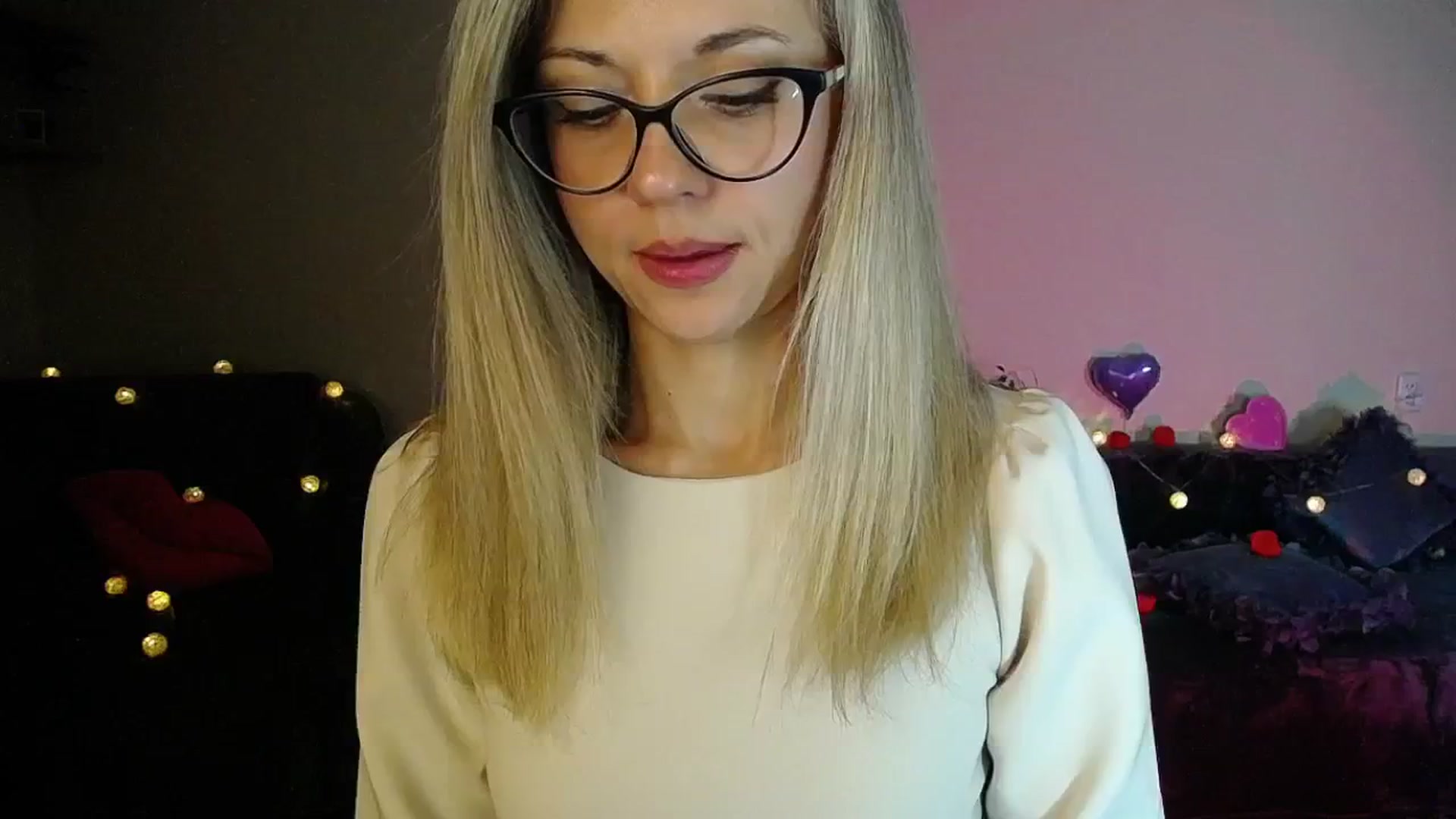 Gallery image thumbnail from Sunshine_alis's myfreecams stream on, 11/20/2025, 21:16 image 1 of 20