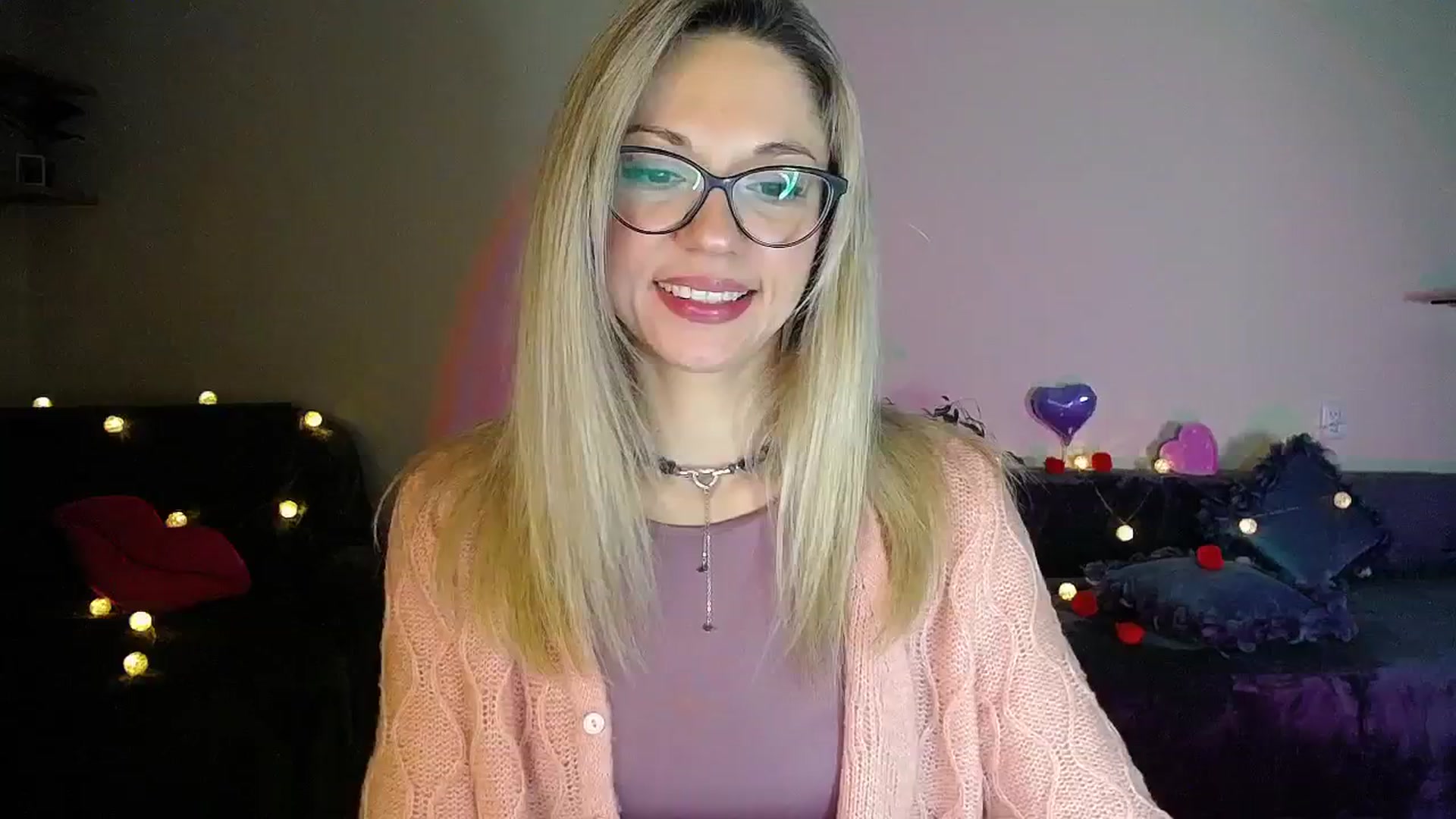 Gallery image thumbnail from Sunshine_alis's myfreecams stream on, 11/21/2025, 17:42 image 3 of 20