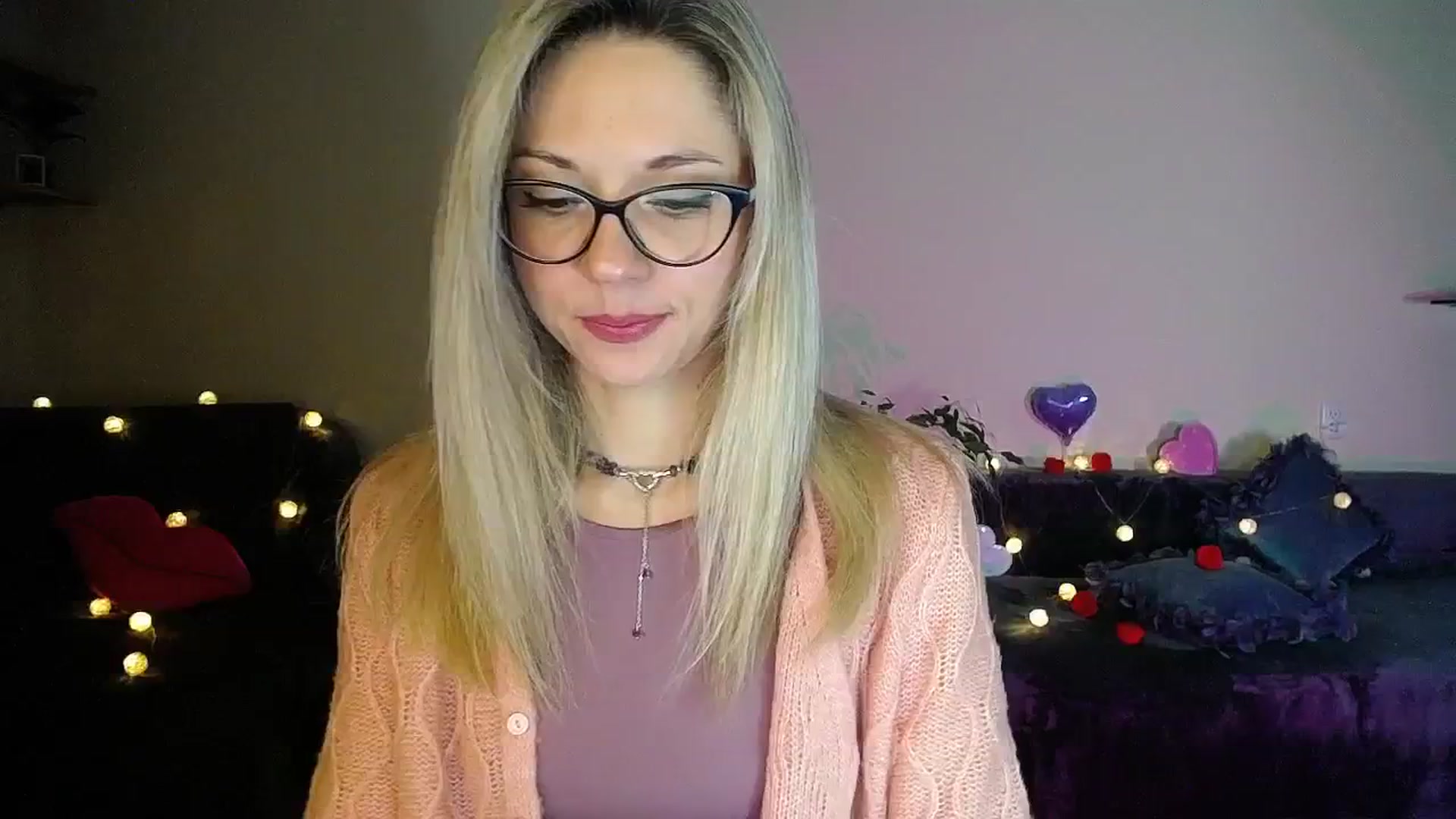 Gallery image thumbnail from Sunshine_alis's myfreecams stream on, 11/21/2025, 17:42 image 2 of 20