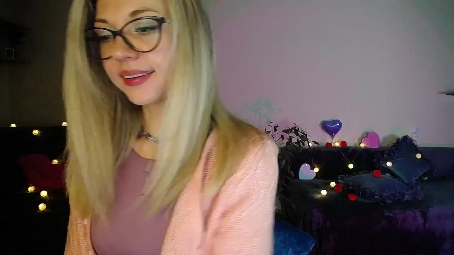Gallery image thumbnail from Sunshine_alis's myfreecams stream on, 11/21/2025, 17:42 image 6 of 20