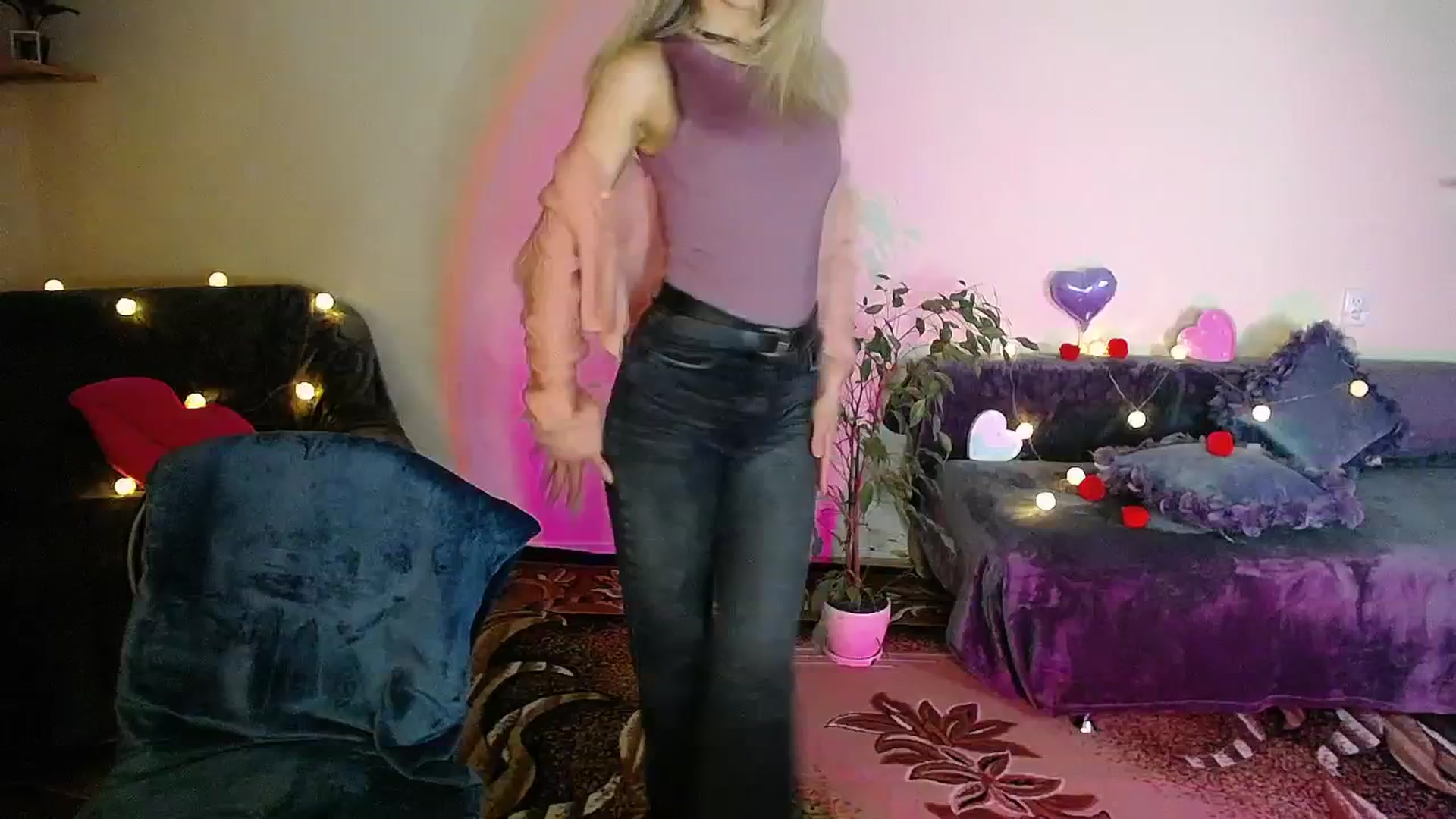Gallery image thumbnail from Sunshine_alis's myfreecams stream on, 11/21/2025, 17:42 image 10 of 20