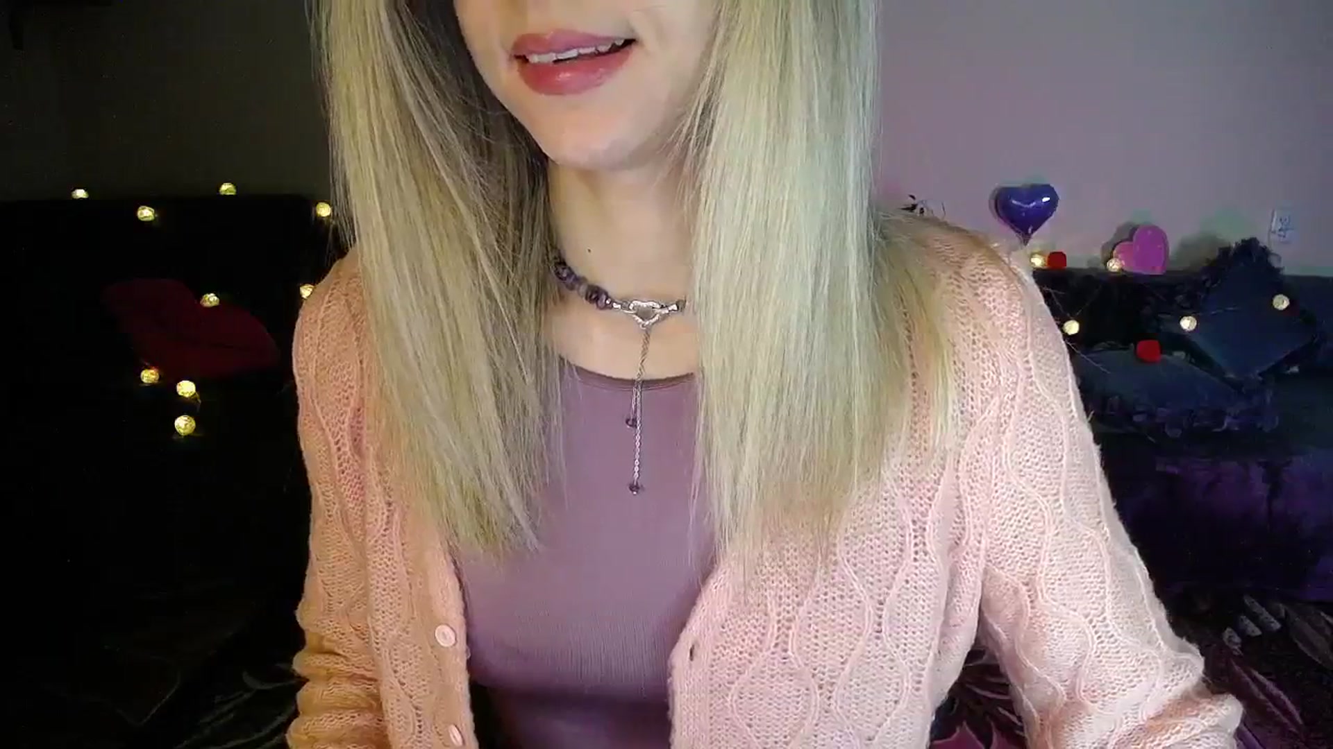 Gallery image thumbnail from Sunshine_alis's myfreecams stream on, 11/21/2025, 19:56 image 15 of 20