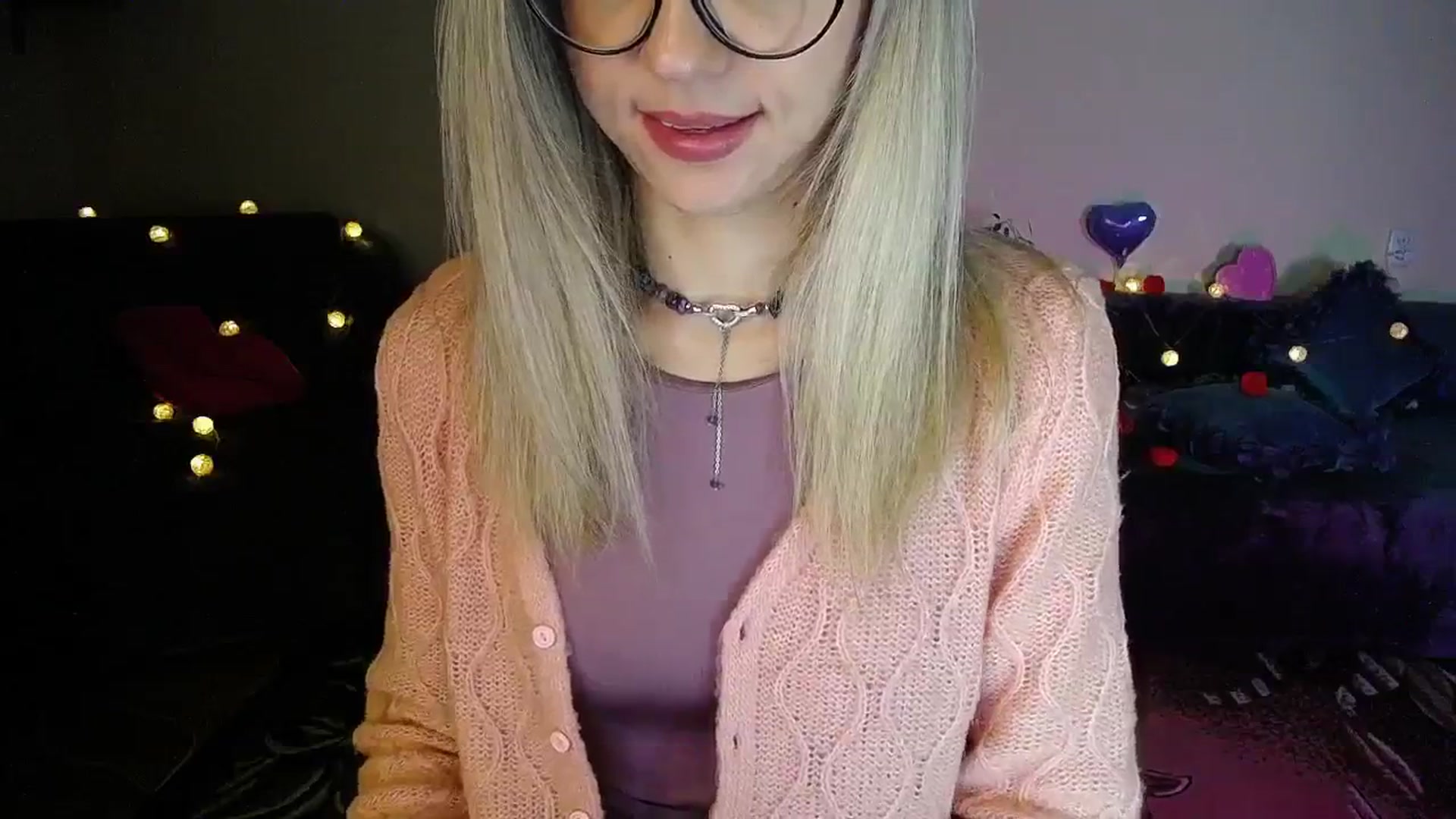 Gallery image thumbnail from Sunshine_alis's myfreecams stream on, 11/21/2025, 19:56 image 14 of 20