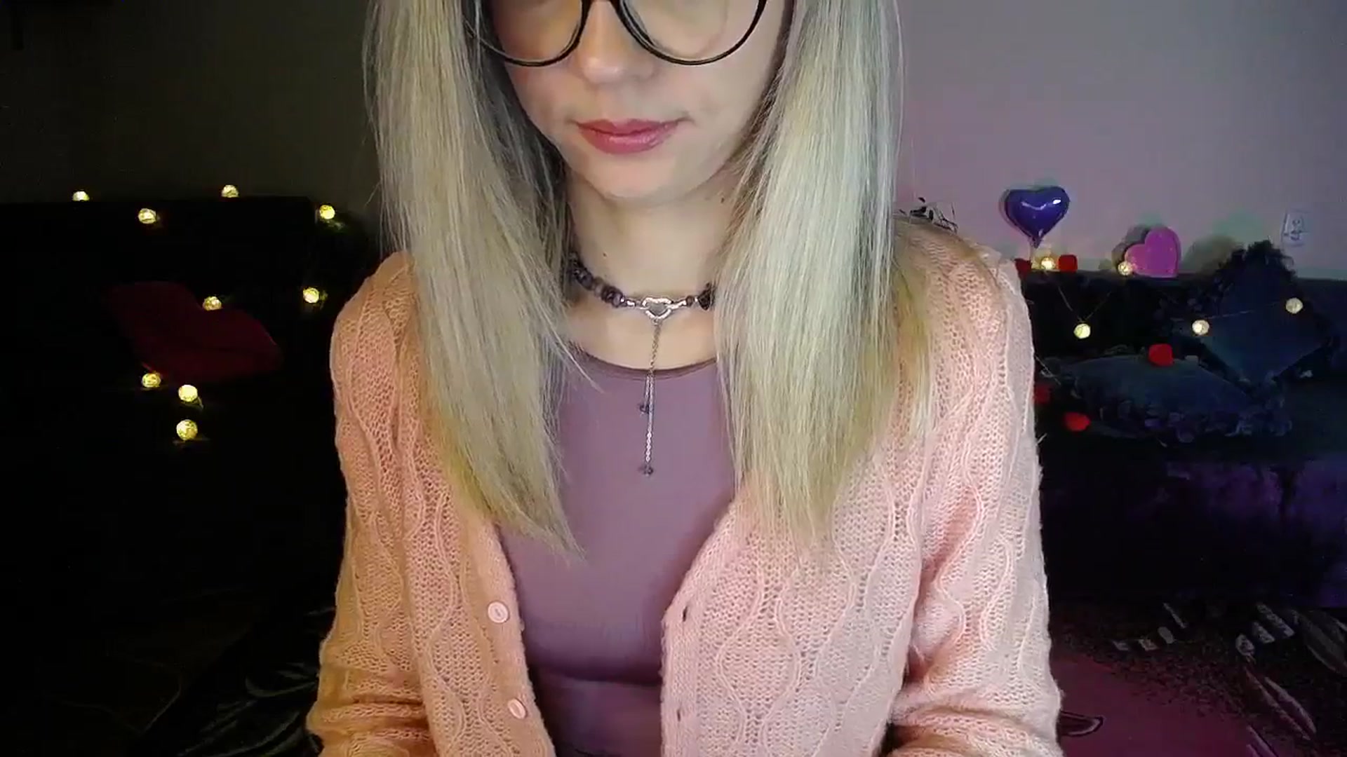 Gallery image thumbnail from Sunshine_alis's myfreecams stream on, 11/21/2025, 19:56 image 10 of 20