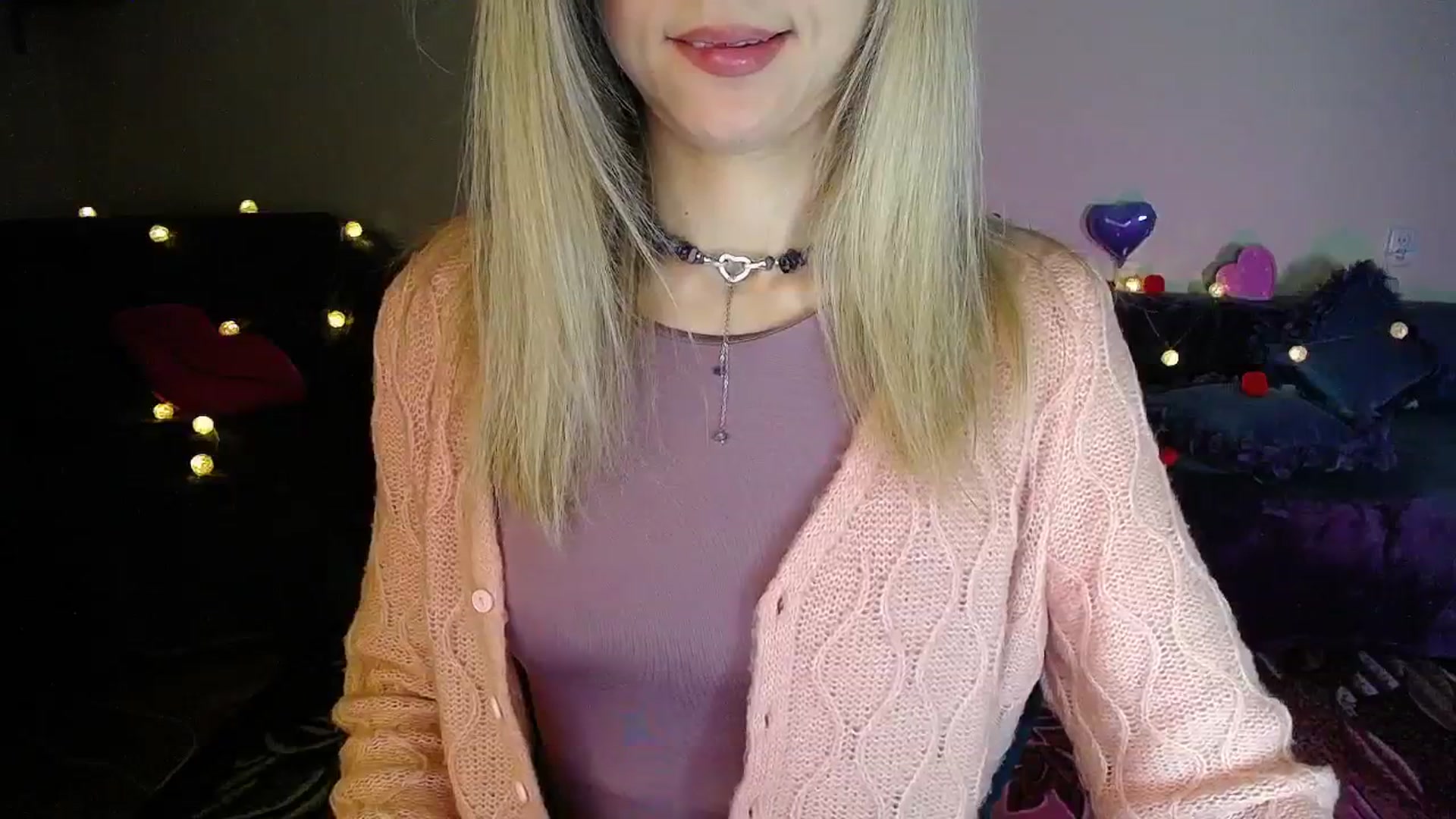 Gallery image thumbnail from Sunshine_alis's myfreecams stream on, 11/21/2025, 19:56 image 19 of 20