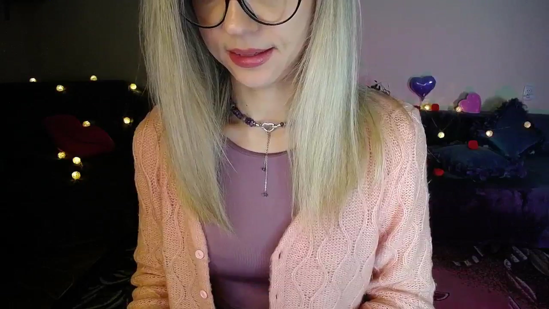 Gallery image thumbnail from Sunshine_alis's myfreecams stream on, 11/21/2025, 19:56 image 9 of 20