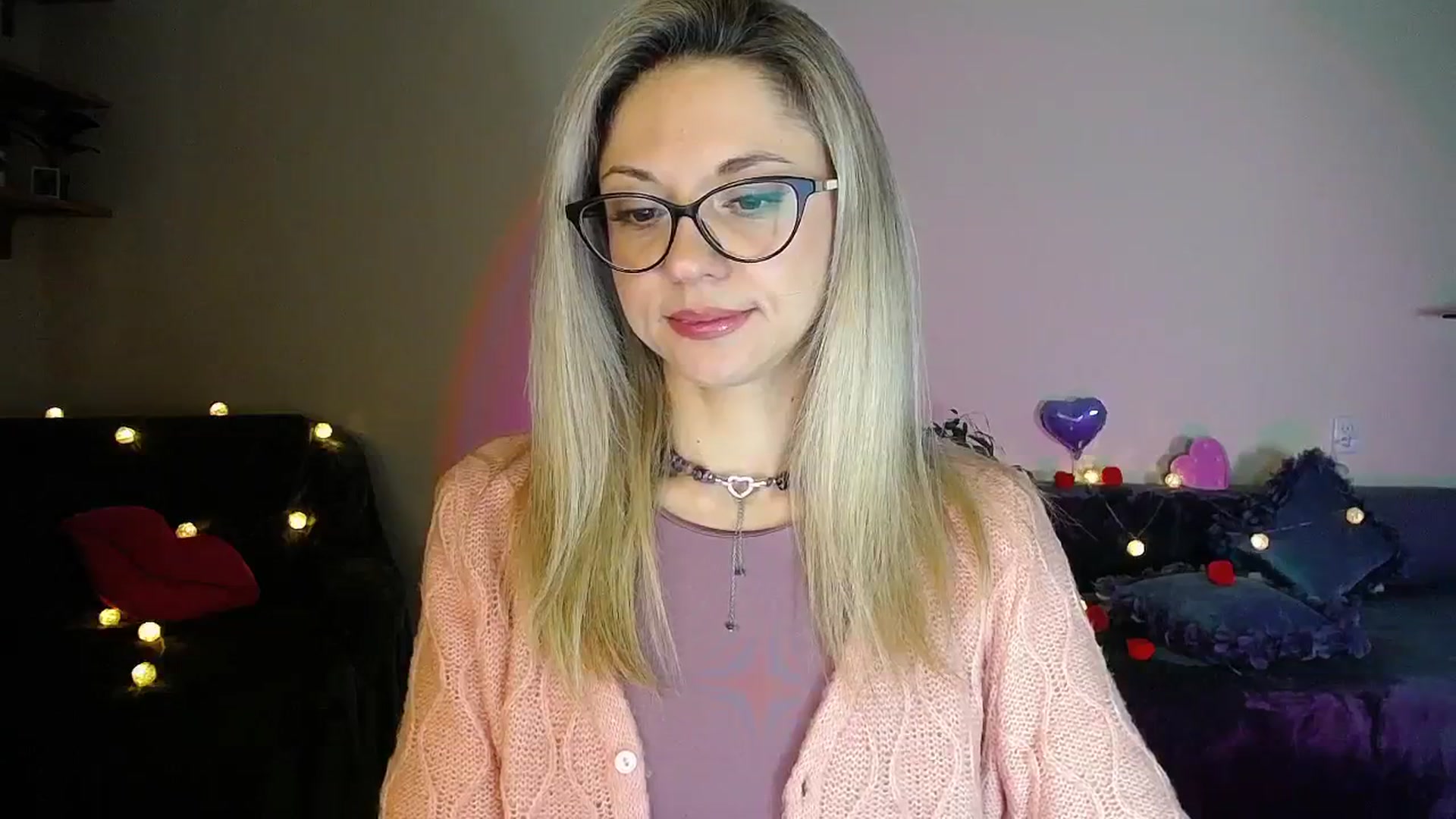 Gallery image thumbnail from Sunshine_alis's myfreecams stream on, 11/21/2025, 19:56 image 2 of 20