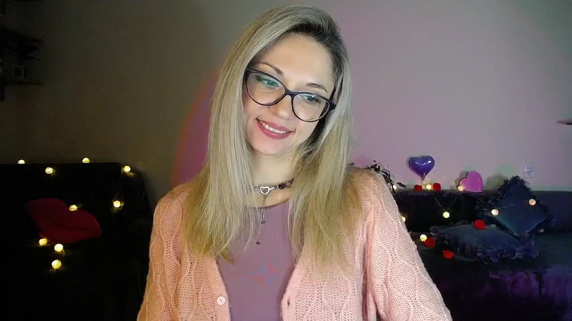 Gallery image thumbnail from Sunshine_alis's myfreecams stream on, 11/21/2025, 19:56 image 3 of 20