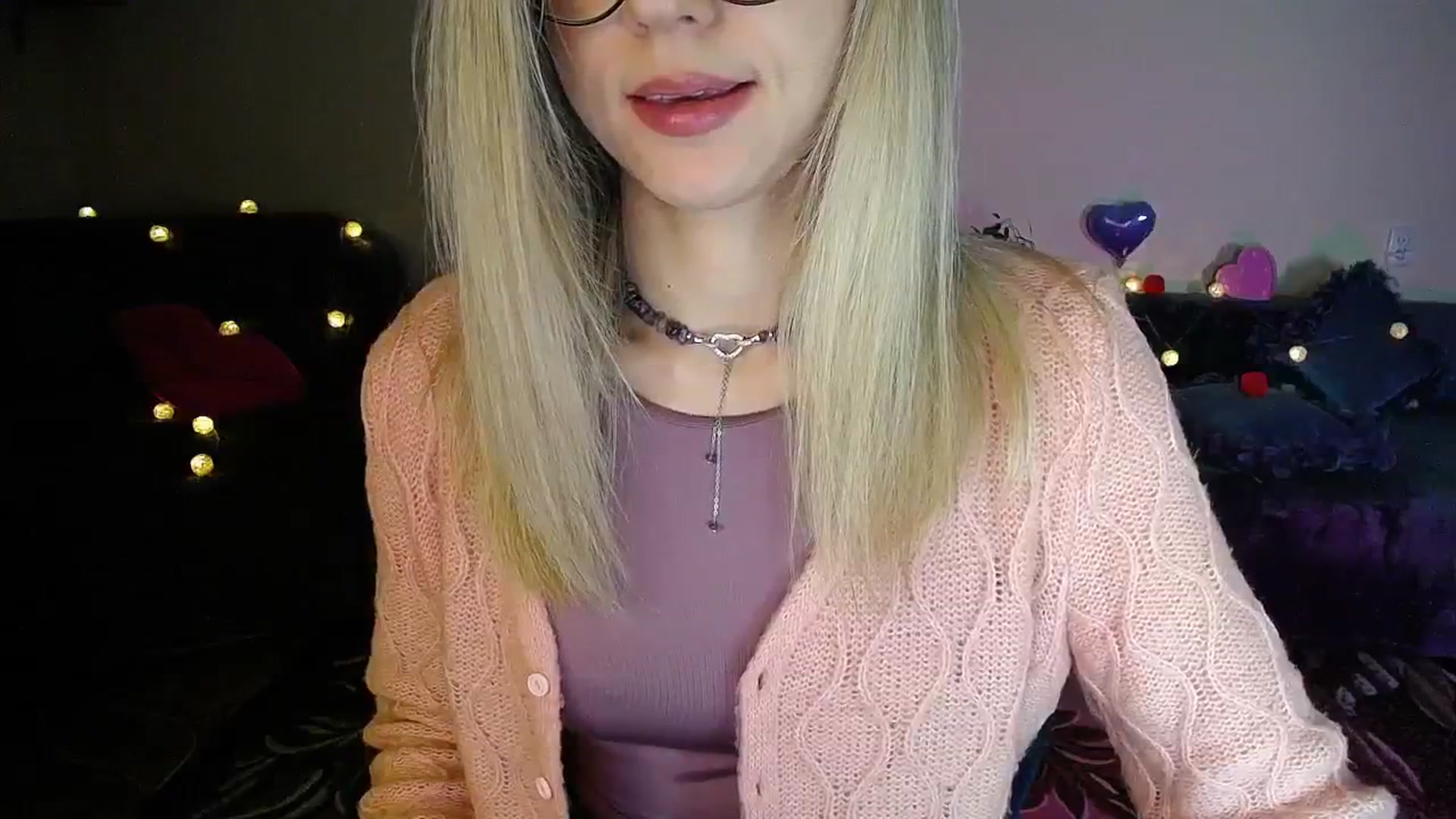Gallery image thumbnail from Sunshine_alis's myfreecams stream on, 11/21/2025, 19:56 image 11 of 20