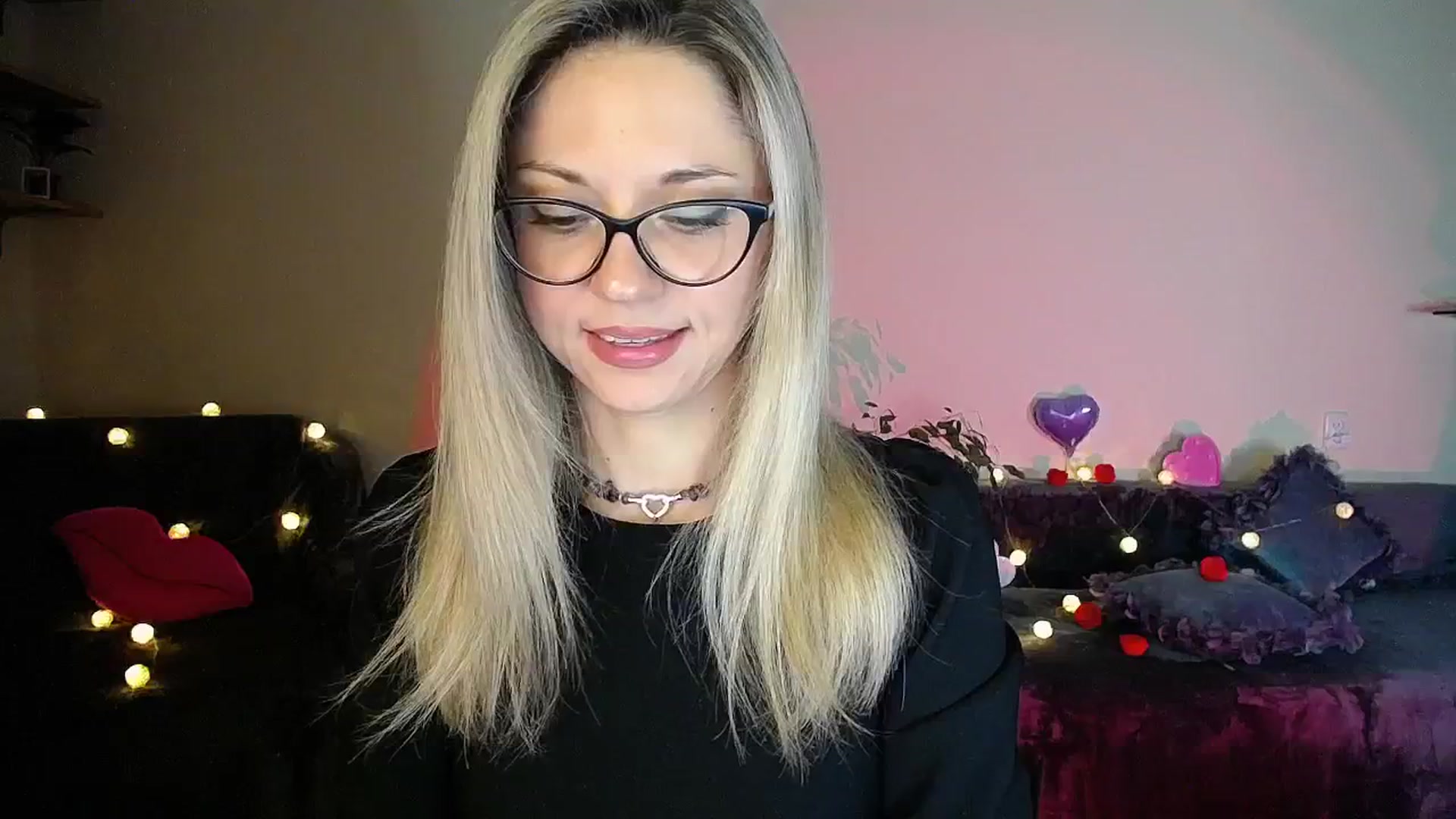 Gallery image thumbnail from Sunshine_alis's myfreecams stream on, 11/24/2025, 20:22 image 3 of 20