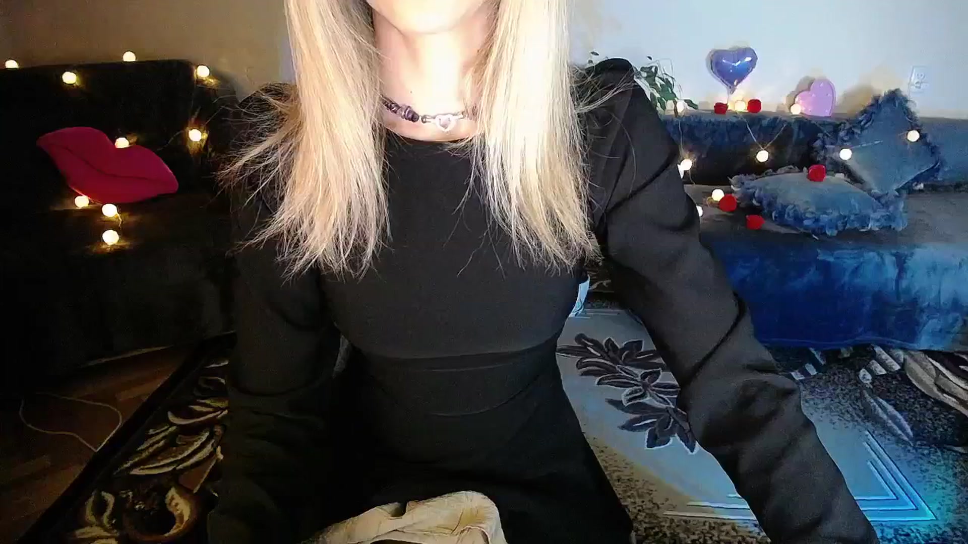 Gallery image thumbnail from Sunshine_alis's myfreecams stream on, 11/24/2025, 20:22 image 19 of 20