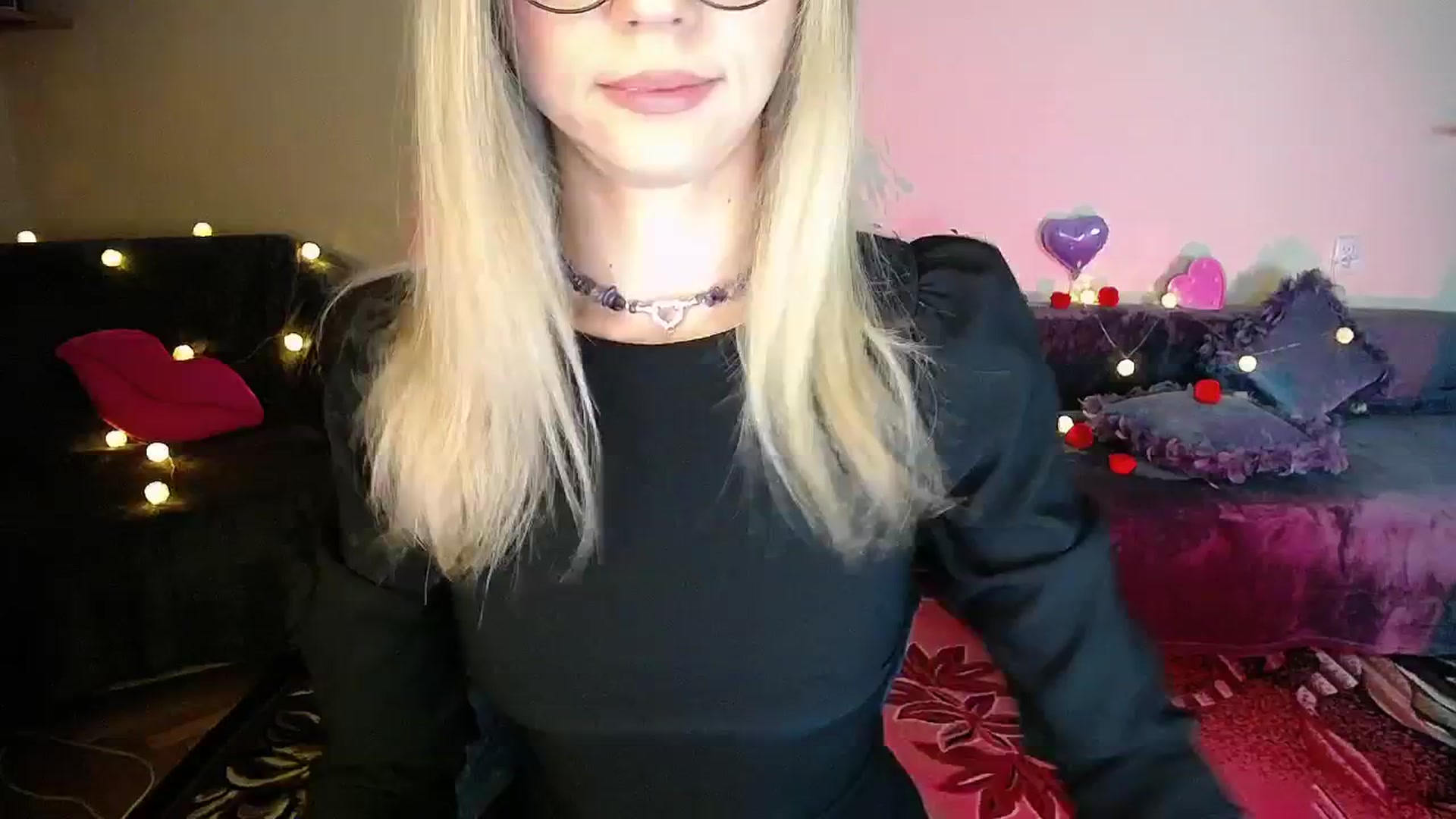 Gallery image thumbnail from Sunshine_alis's myfreecams stream on, 11/24/2025, 20:22 image 8 of 20