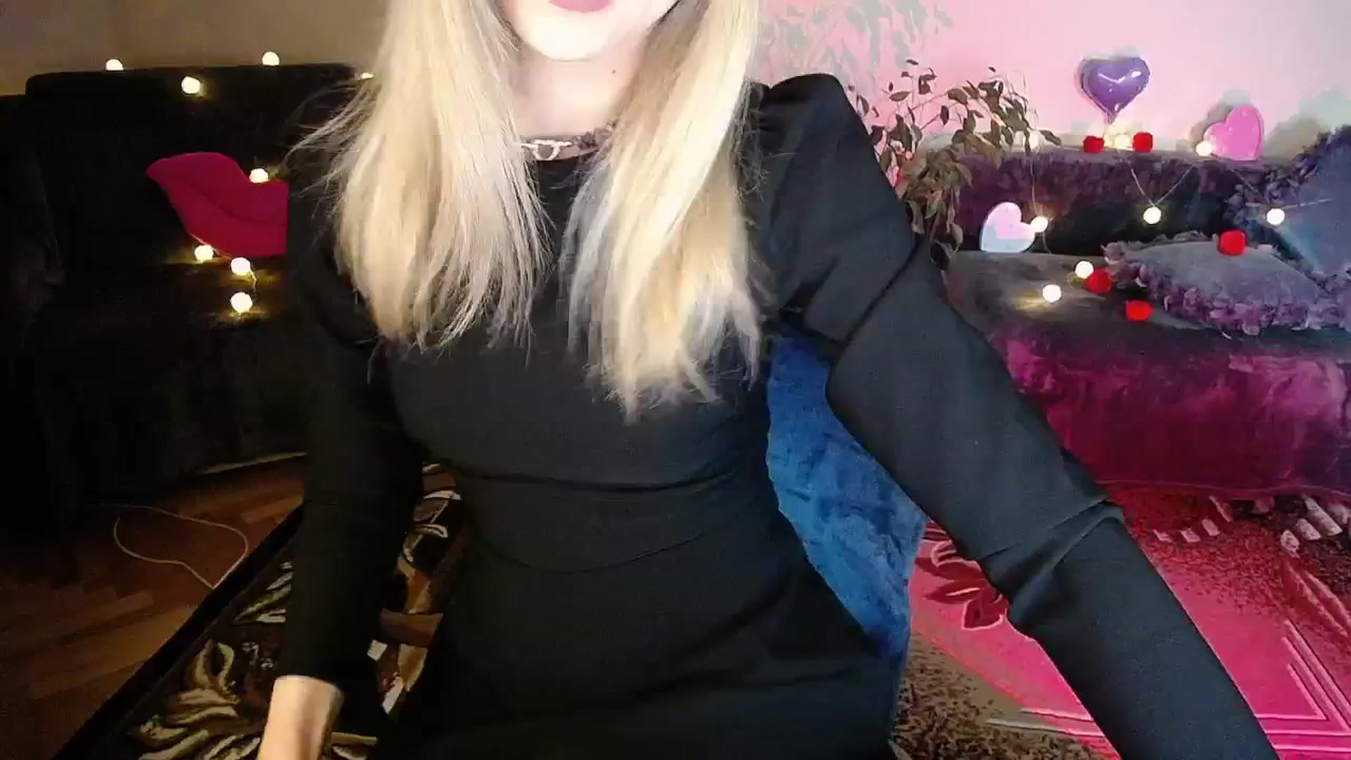 Gallery image thumbnail from Sunshine_alis's myfreecams stream on, 11/24/2025, 20:22 image 5 of 20