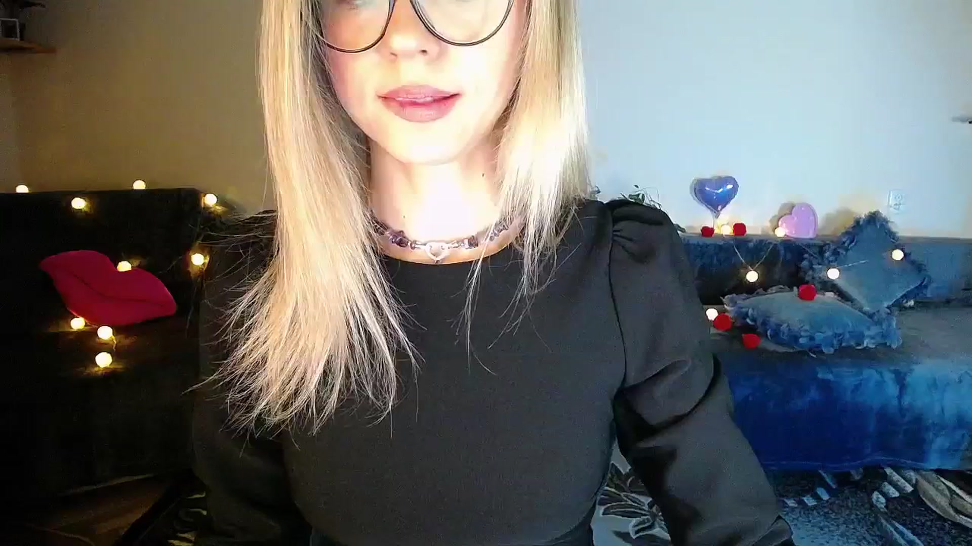 Gallery image thumbnail from Sunshine_alis's myfreecams stream on, 11/24/2025, 20:22 image 11 of 20