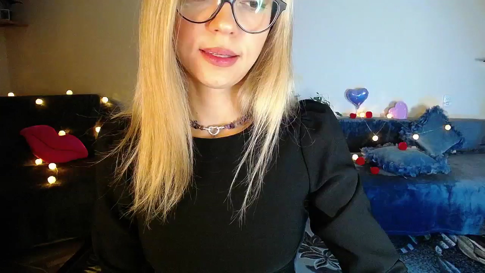 Gallery image thumbnail from Sunshine_alis's myfreecams stream on, 11/24/2025, 20:22 image 13 of 20
