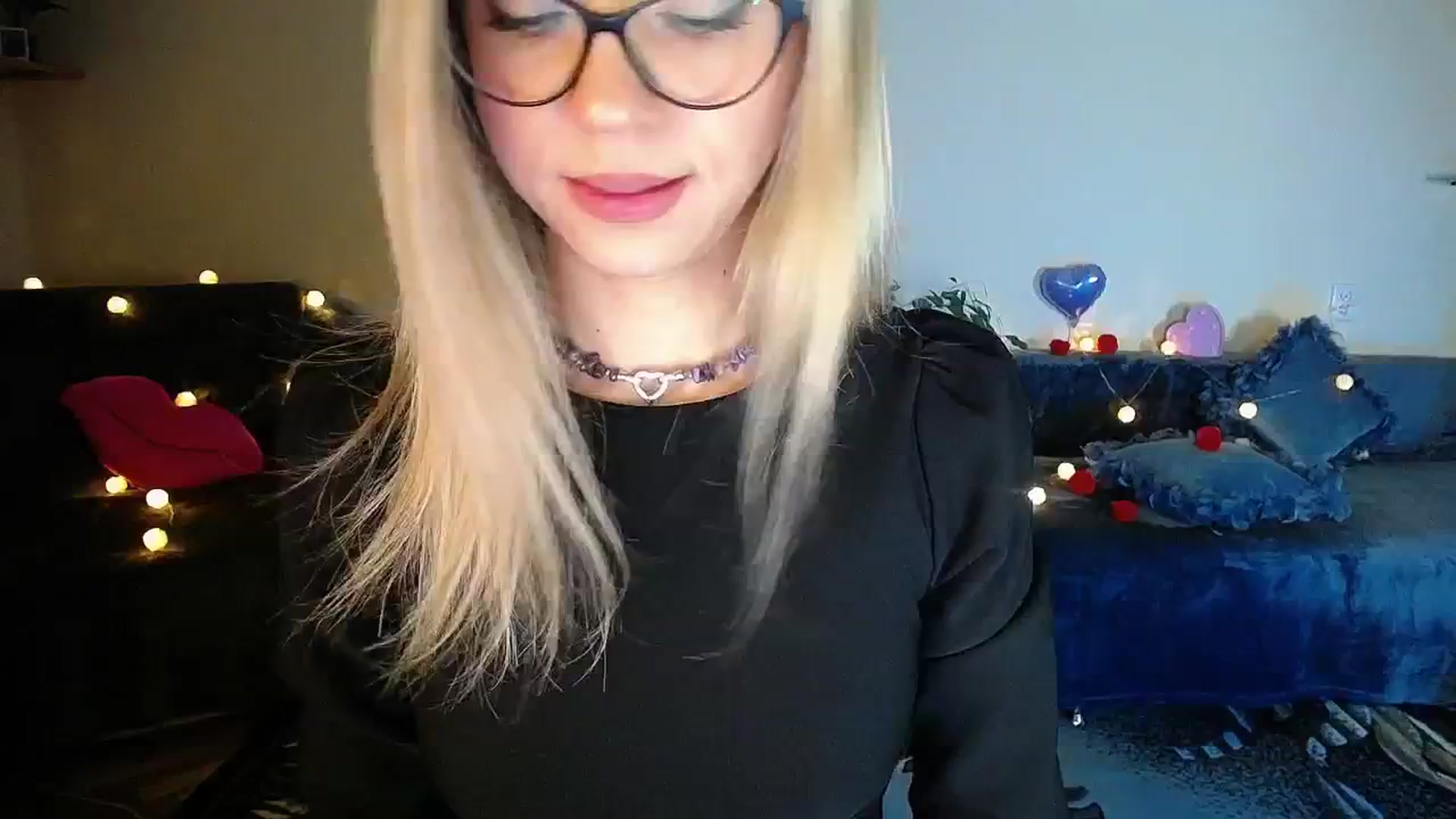 Gallery image thumbnail from Sunshine_alis's myfreecams stream on, 11/24/2025, 20:22 image 12 of 20