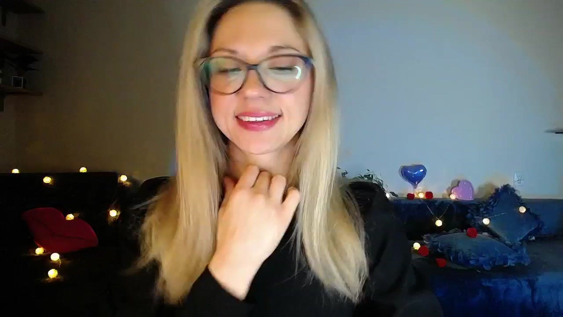 Gallery image thumbnail from Sunshine_alis's myfreecams stream on, 11/24/2025, 21:26 image 10 of 20