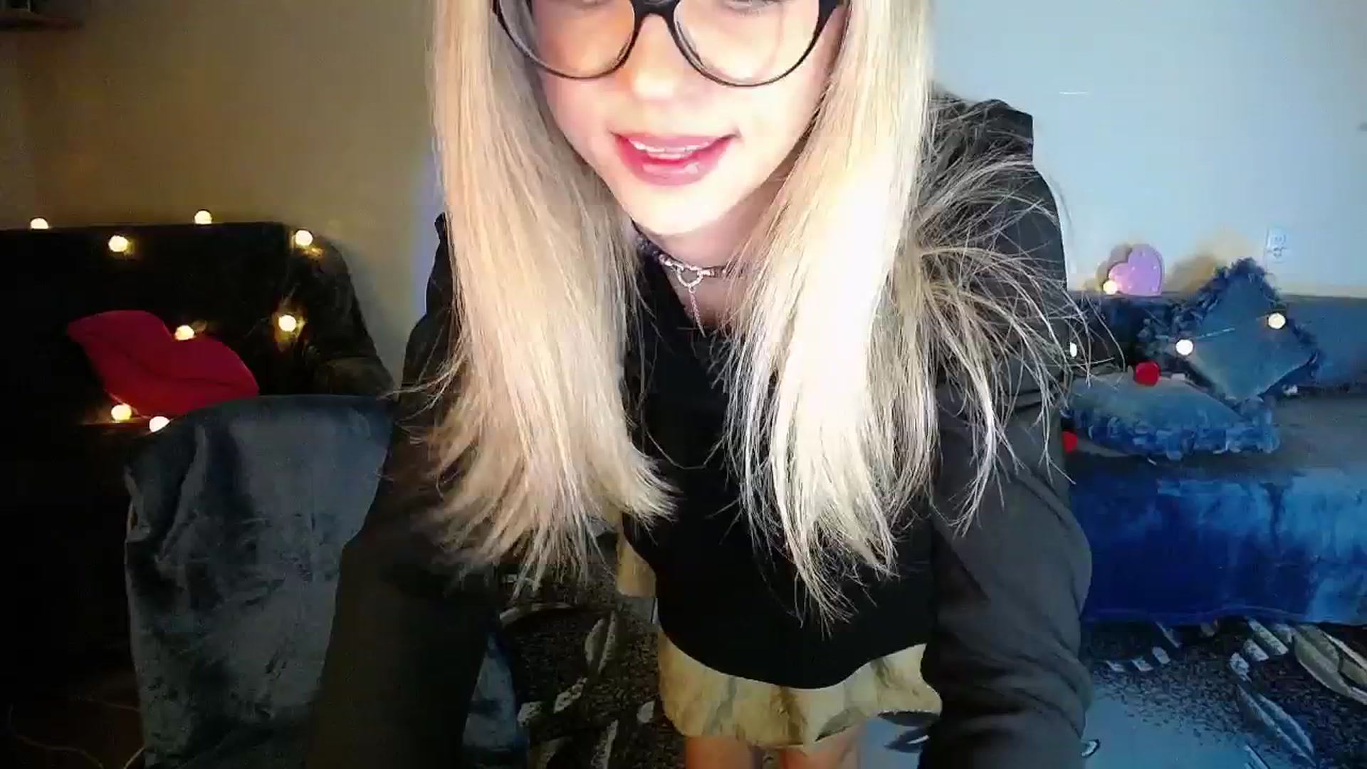 Gallery image thumbnail from Sunshine_alis's myfreecams stream on, 11/24/2025, 21:26 image 13 of 20
