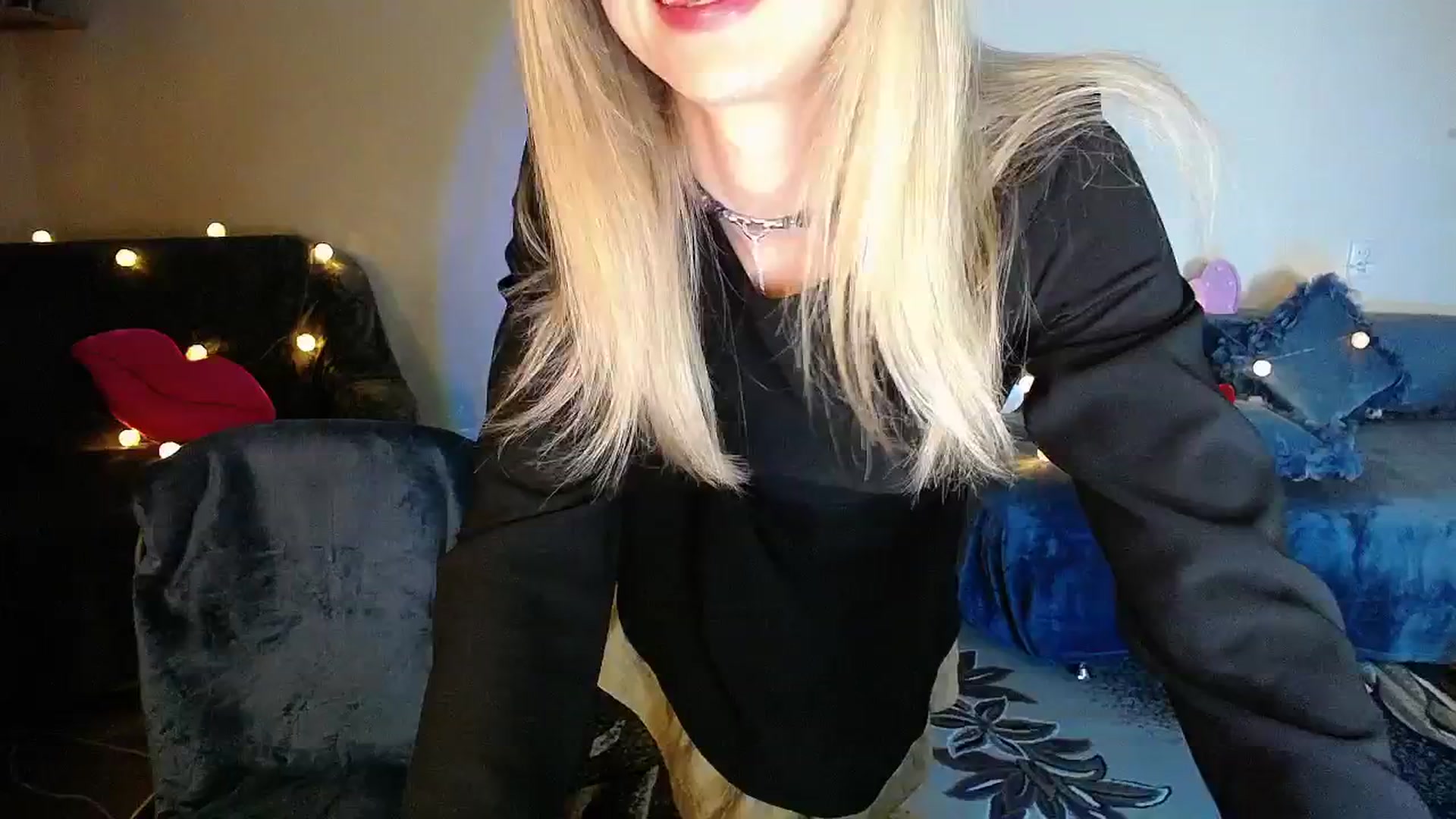 Gallery image thumbnail from Sunshine_alis's myfreecams stream on, 11/24/2025, 21:26 image 12 of 20