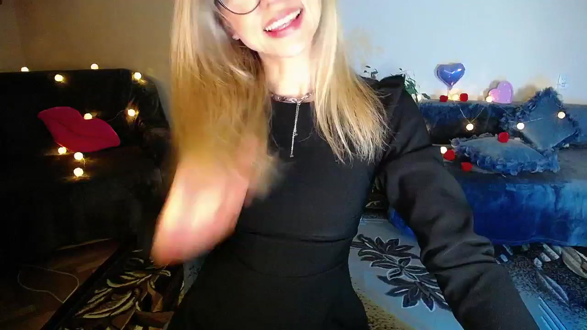 Gallery image thumbnail from Sunshine_alis's myfreecams stream on, 11/24/2025, 21:26 image 16 of 20