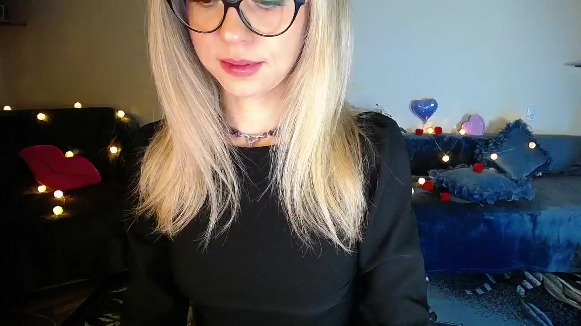 Gallery image thumbnail from Sunshine_alis's myfreecams stream on, 11/24/2025, 21:26 image 3 of 20
