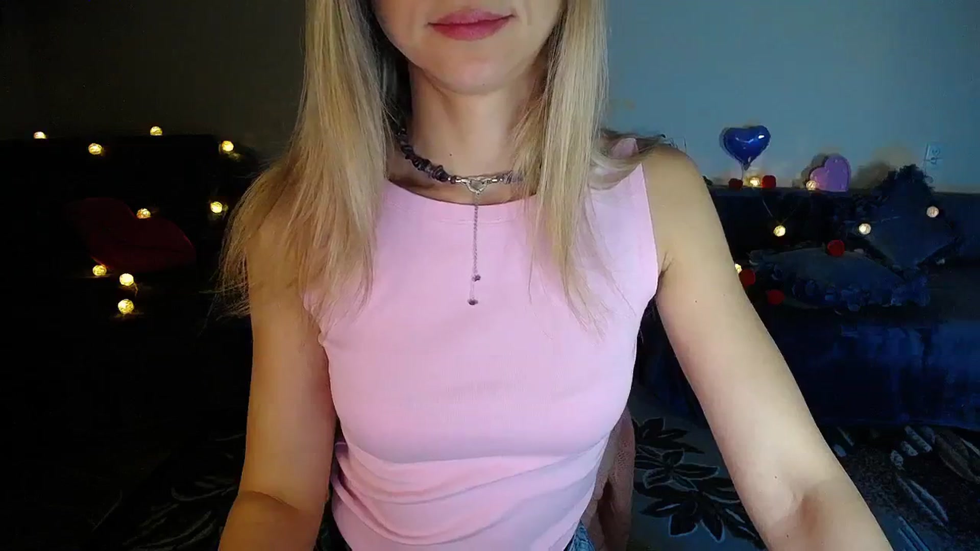 Gallery image thumbnail from Sunshine_alis's myfreecams stream on, 11/25/2025, 20:13 image 17 of 20
