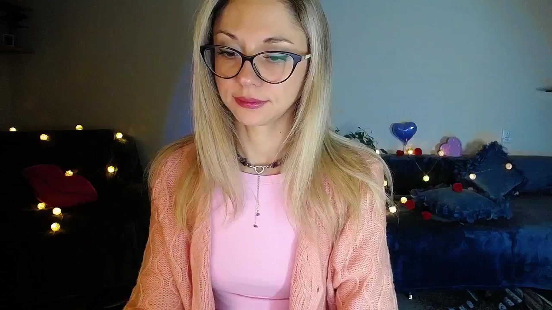 Gallery image thumbnail from Sunshine_alis's myfreecams stream on, 11/25/2025, 20:13 image 1 of 20