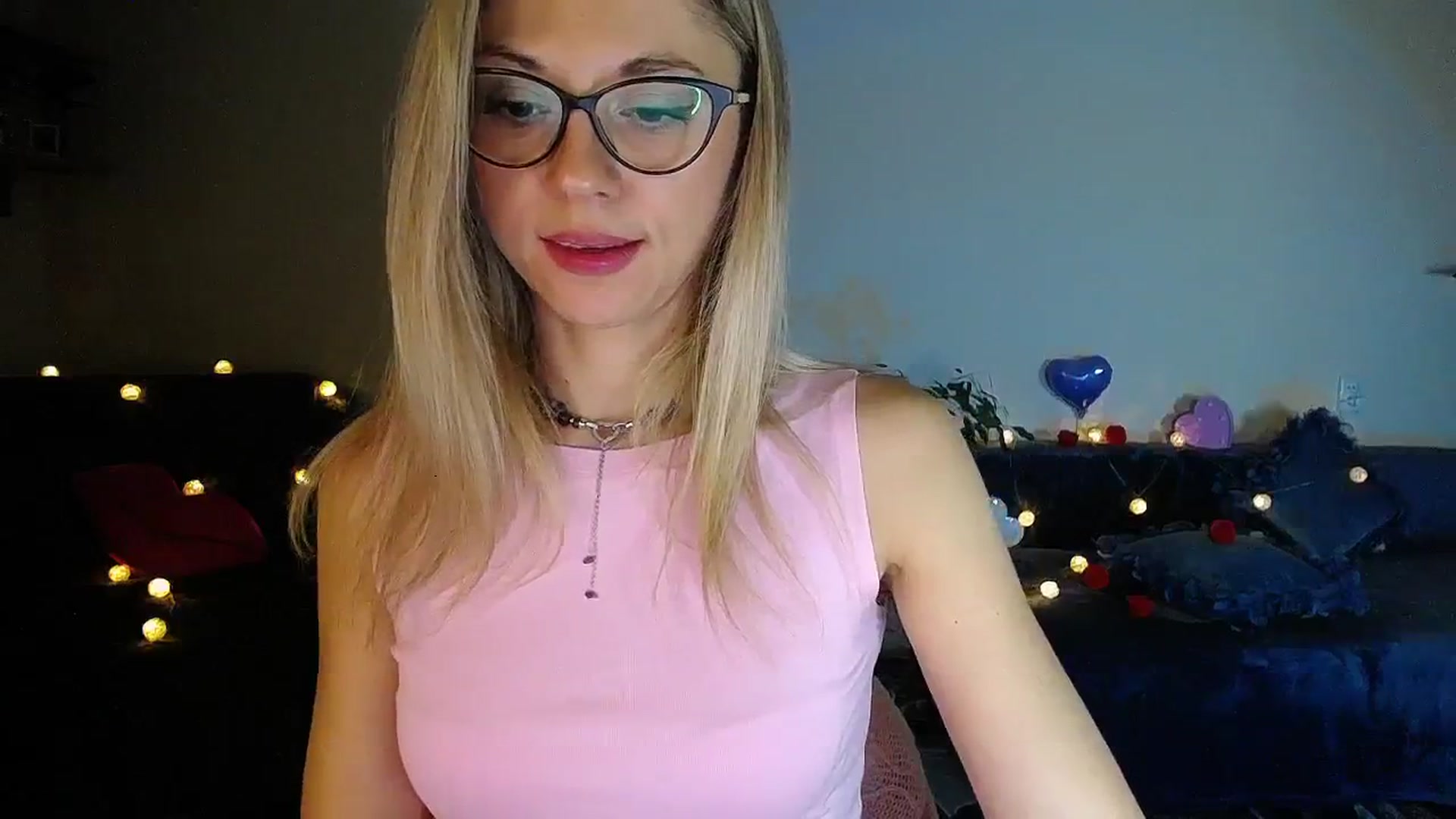 Gallery image thumbnail from Sunshine_alis's myfreecams stream on, 11/25/2025, 20:13 image 19 of 20