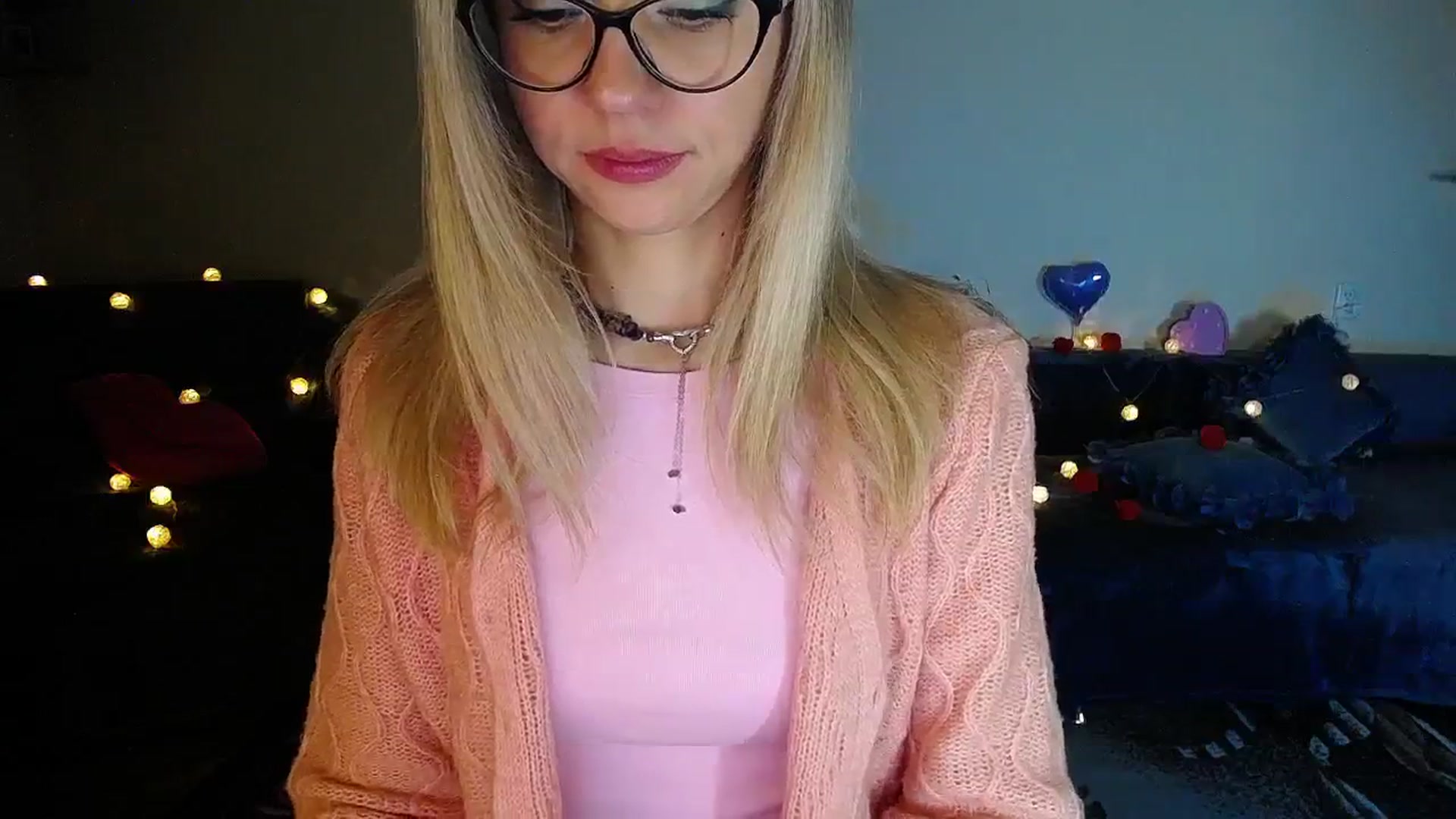 Gallery image thumbnail from Sunshine_alis's myfreecams stream on, 11/25/2025, 20:13 image 6 of 20