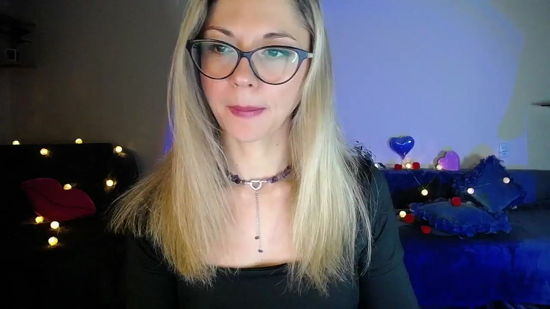 Gallery image thumbnail from Sunshine_alis's myfreecams stream on, 11/27/2025, 19:26 image 16 of 20