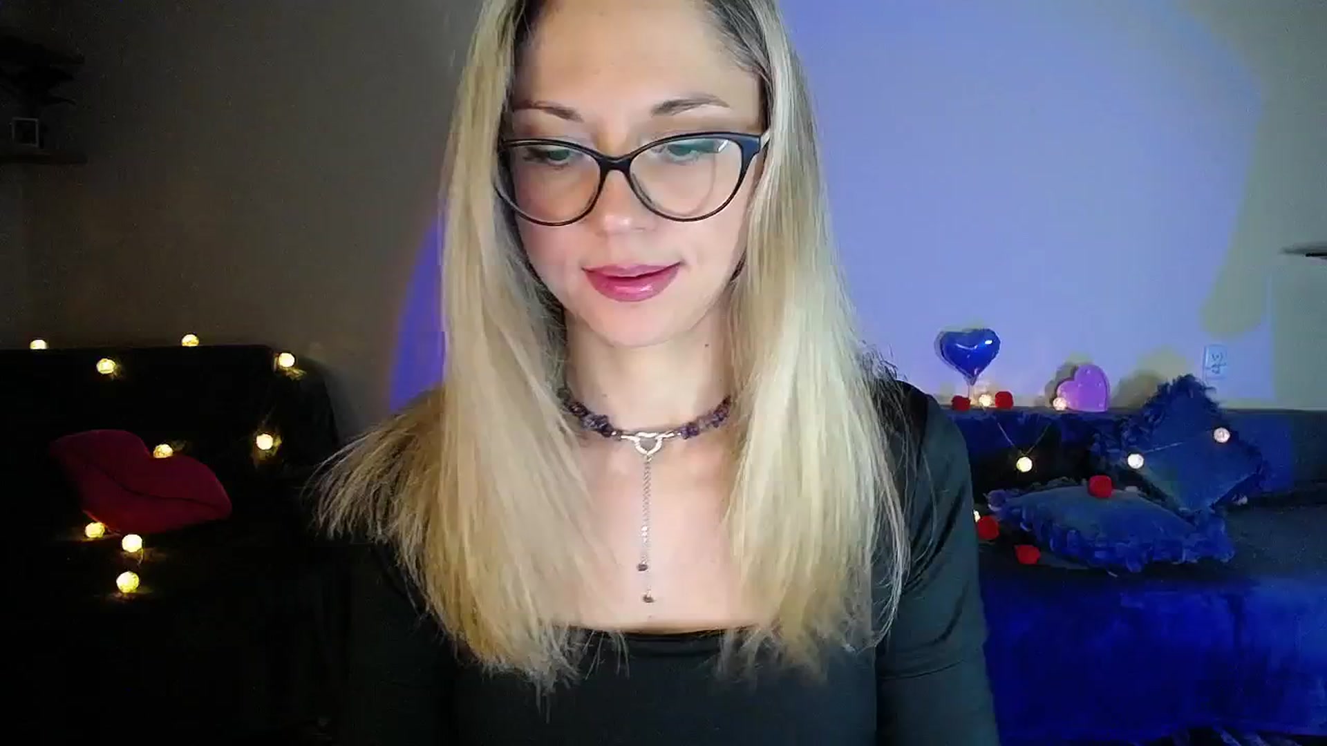 Gallery image thumbnail from Sunshine_alis's myfreecams stream on, 11/27/2025, 19:26 image 17 of 20