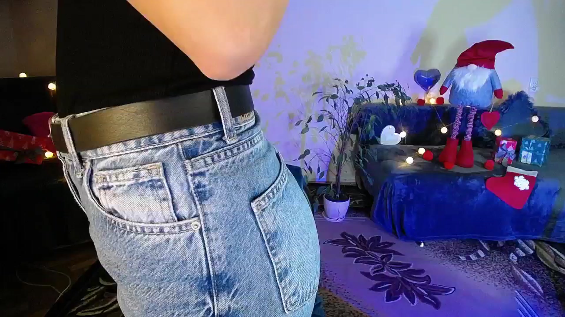 Gallery image thumbnail from Sunshine_alis's myfreecams stream on, 12/17/2025, 19:37 image 15 of 20