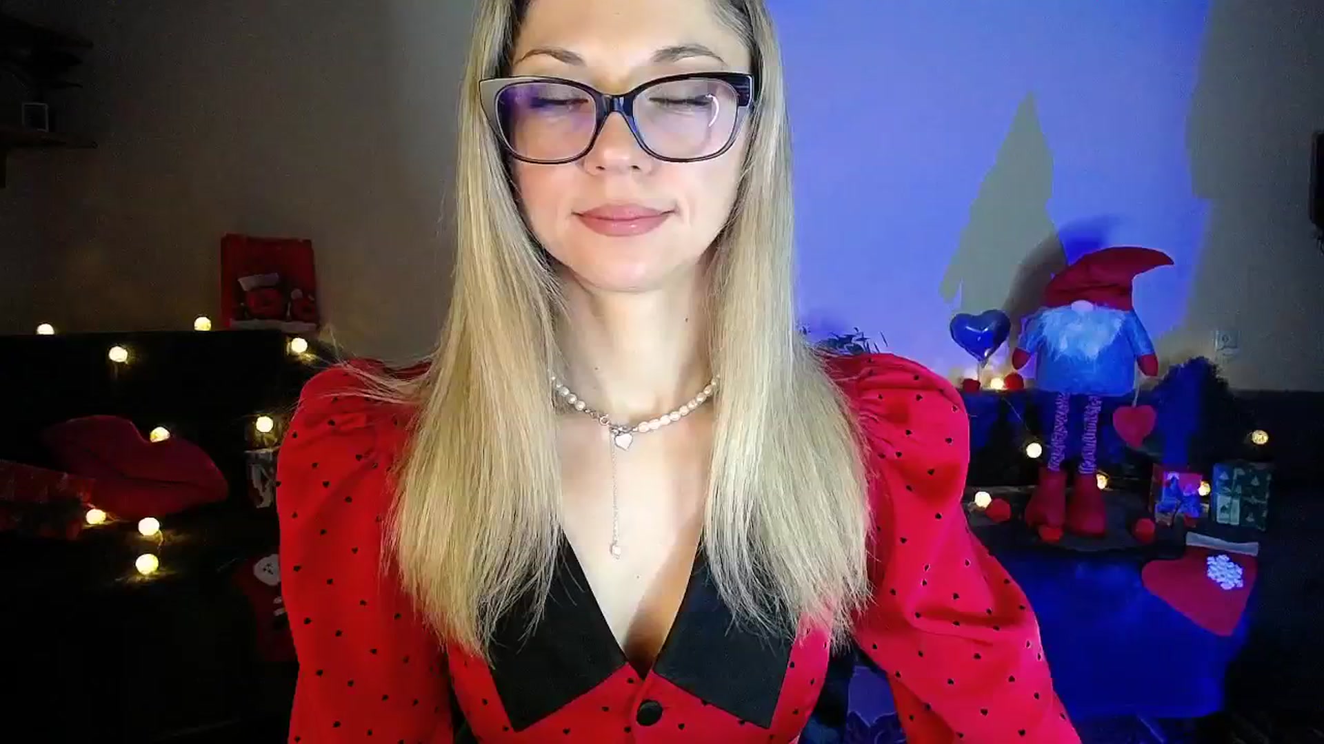 Gallery image thumbnail from Sunshine_alis's myfreecams stream on, 12/22/2025, 19:56 image 12 of 20