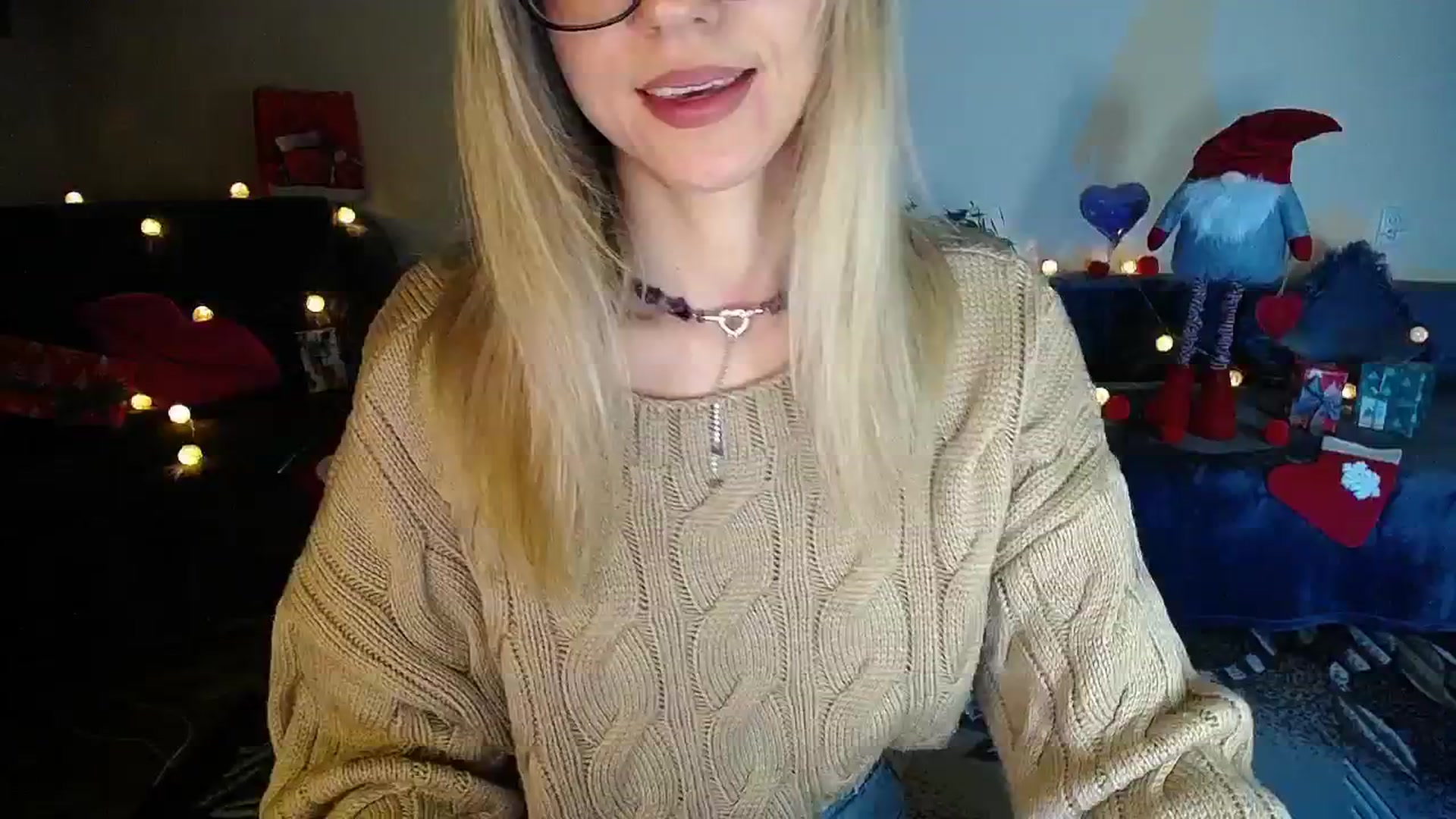 Gallery image thumbnail from Sunshine_alis's myfreecams stream on, 12/24/2025, 17:15 image 14 of 20