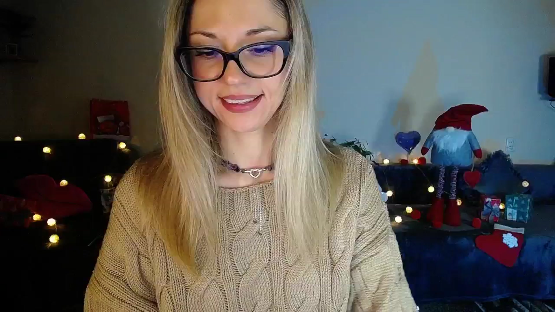 Gallery image thumbnail from Sunshine_alis's myfreecams stream on, 12/24/2025, 17:15 image 19 of 20