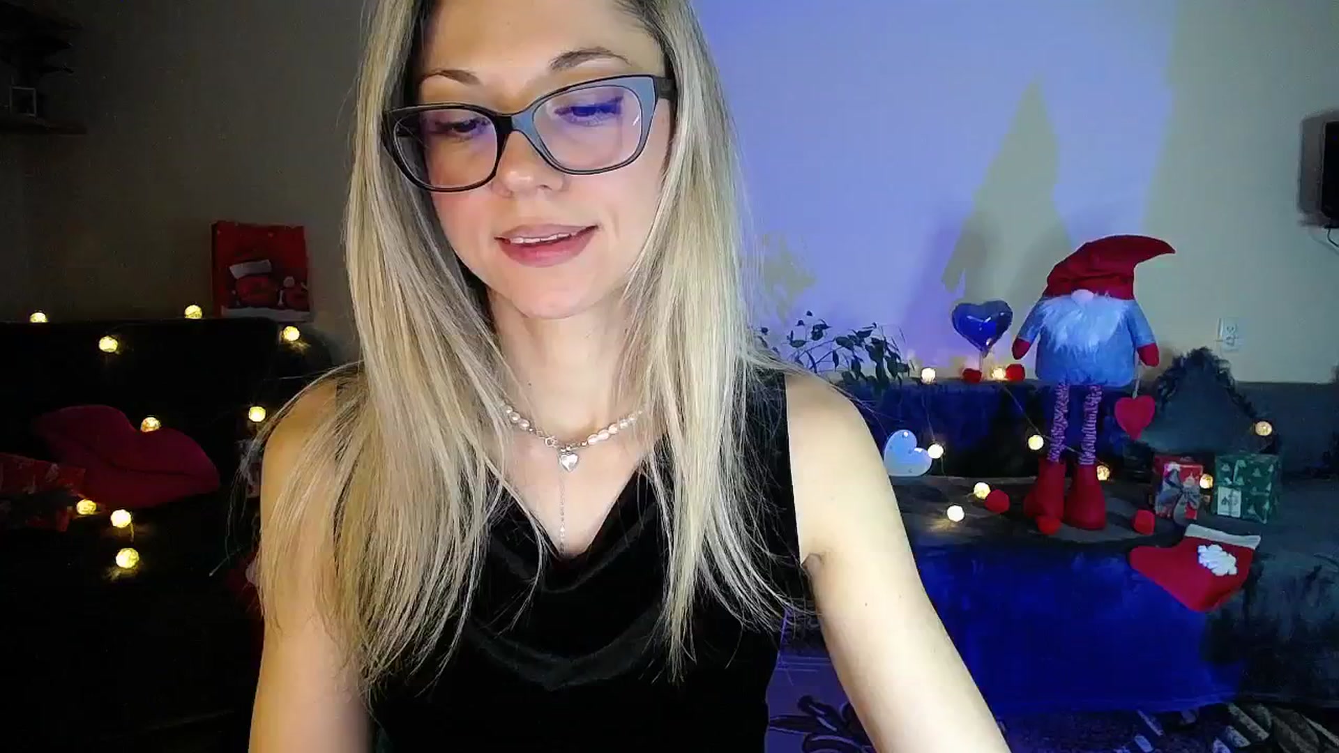Gallery image thumbnail from Sunshine_alis's myfreecams stream on, 12/27/2025, 20:08 image 14 of 20