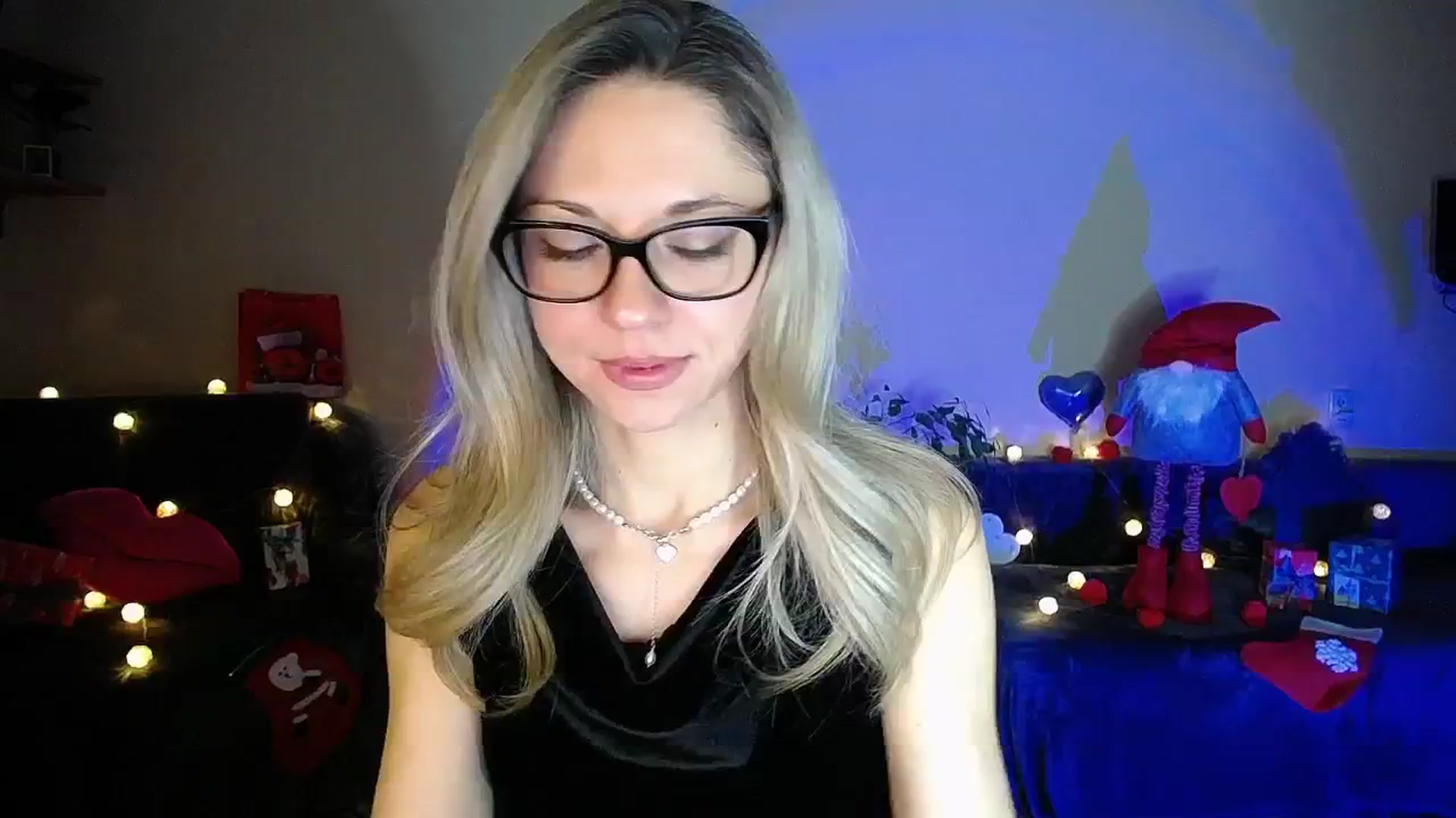 Gallery image thumbnail from Sunshine_alis's myfreecams stream on, 12/29/2025, 20:20 image 12 of 20