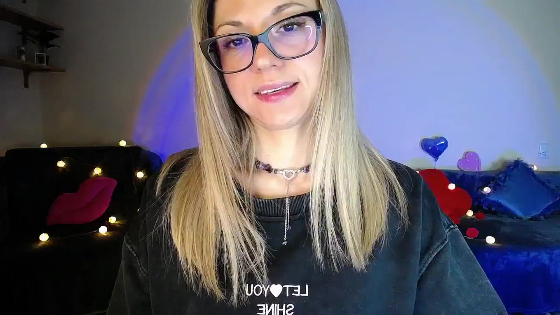 Gallery image thumbnail from Sunshine_alis's myfreecams stream on, 04/08/2026, 19:11 image 17 of 20