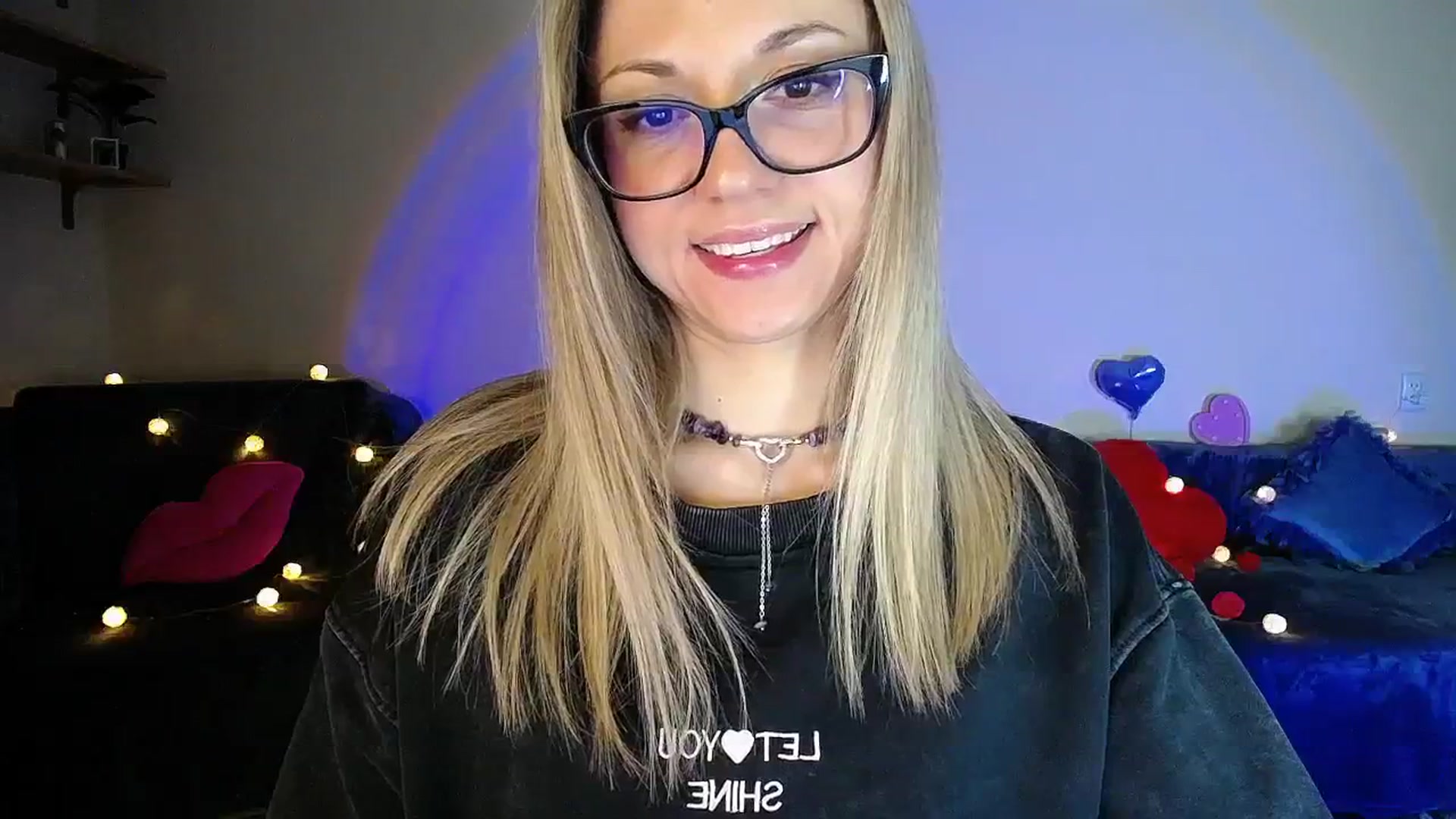 Gallery image thumbnail from Sunshine_alis's myfreecams stream on, 04/08/2026, 19:11 image 19 of 20