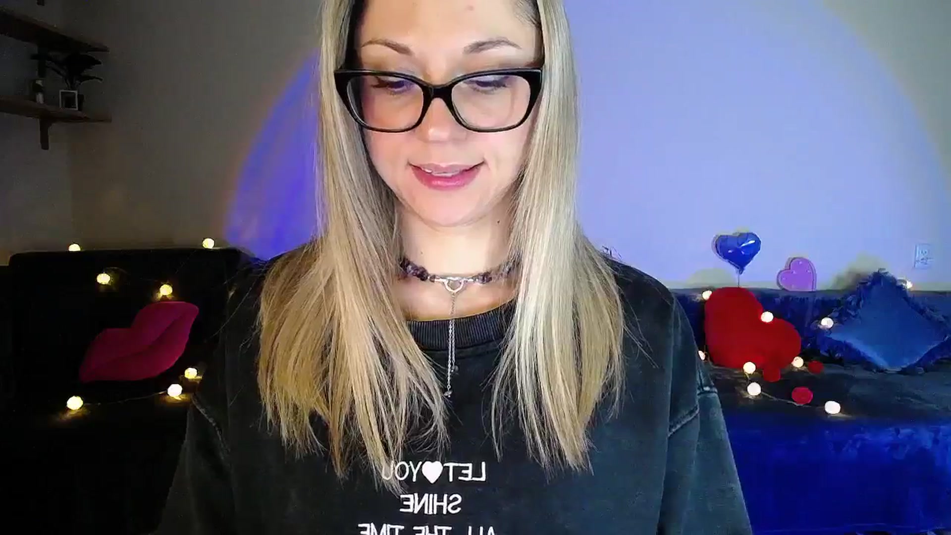 Gallery image thumbnail from Sunshine_alis's myfreecams stream on, 04/08/2026, 19:11 image 13 of 20