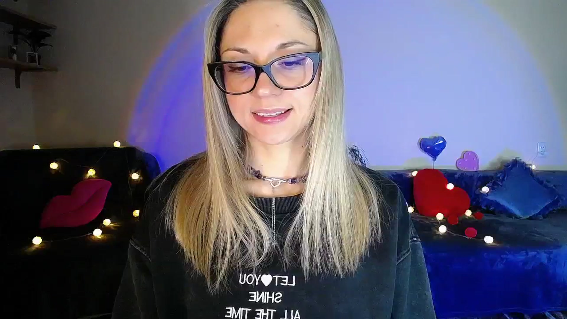 Gallery image thumbnail from Sunshine_alis's myfreecams stream on, 04/08/2026, 19:11 image 7 of 20