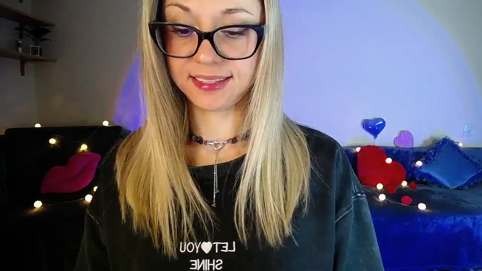 Gallery image thumbnail from Sunshine_alis's myfreecams stream on, 04/08/2026, 19:11 image 14 of 20
