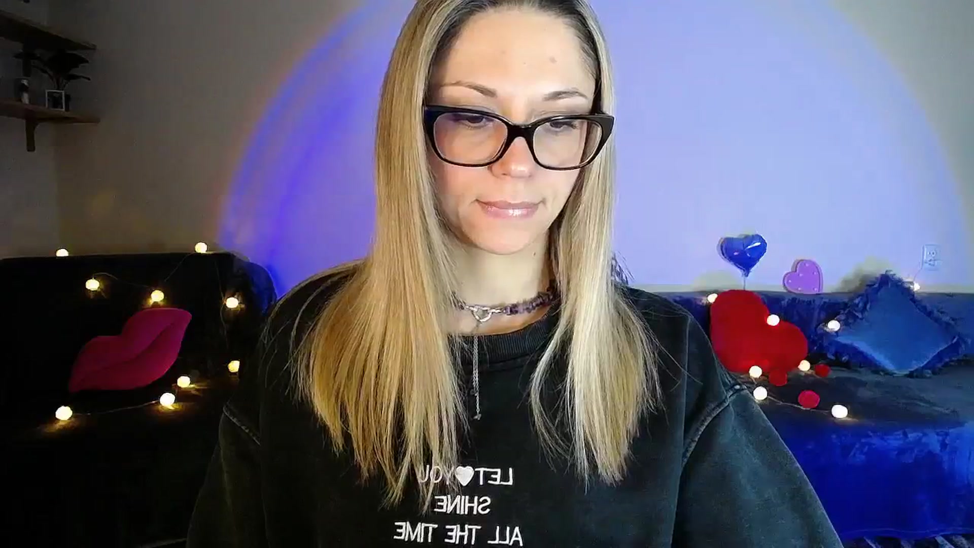 Gallery image thumbnail from Sunshine_alis's myfreecams stream on, 04/08/2026, 19:11 image 4 of 20