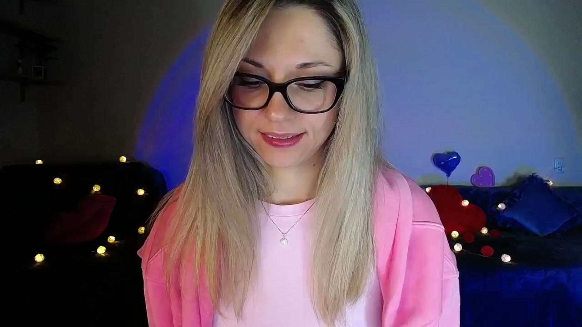 Gallery image thumbnail from Sunshine_alis's myfreecams stream on, 04/11/2026, 19:11 image 19 of 20